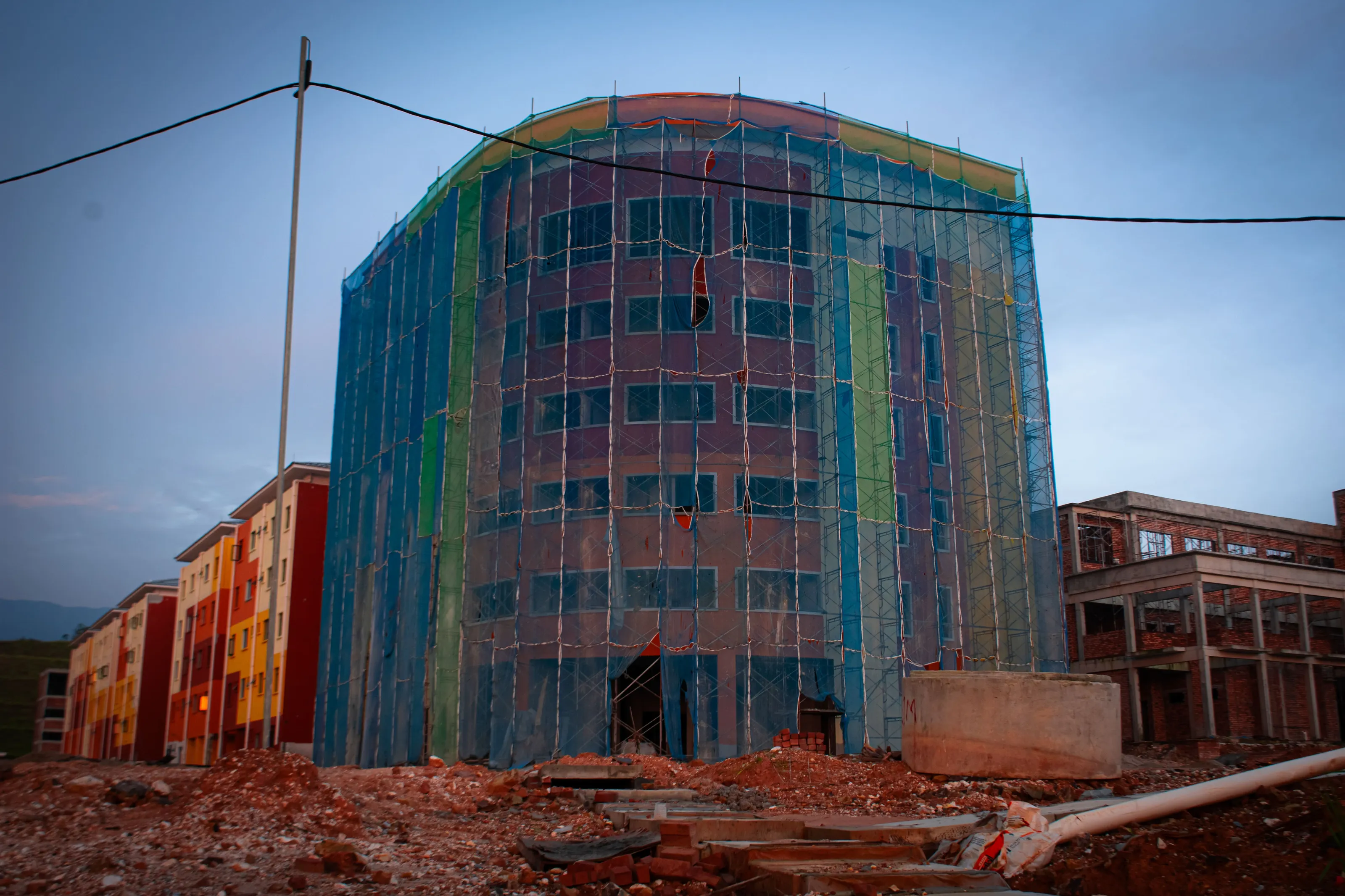Corner lot Building