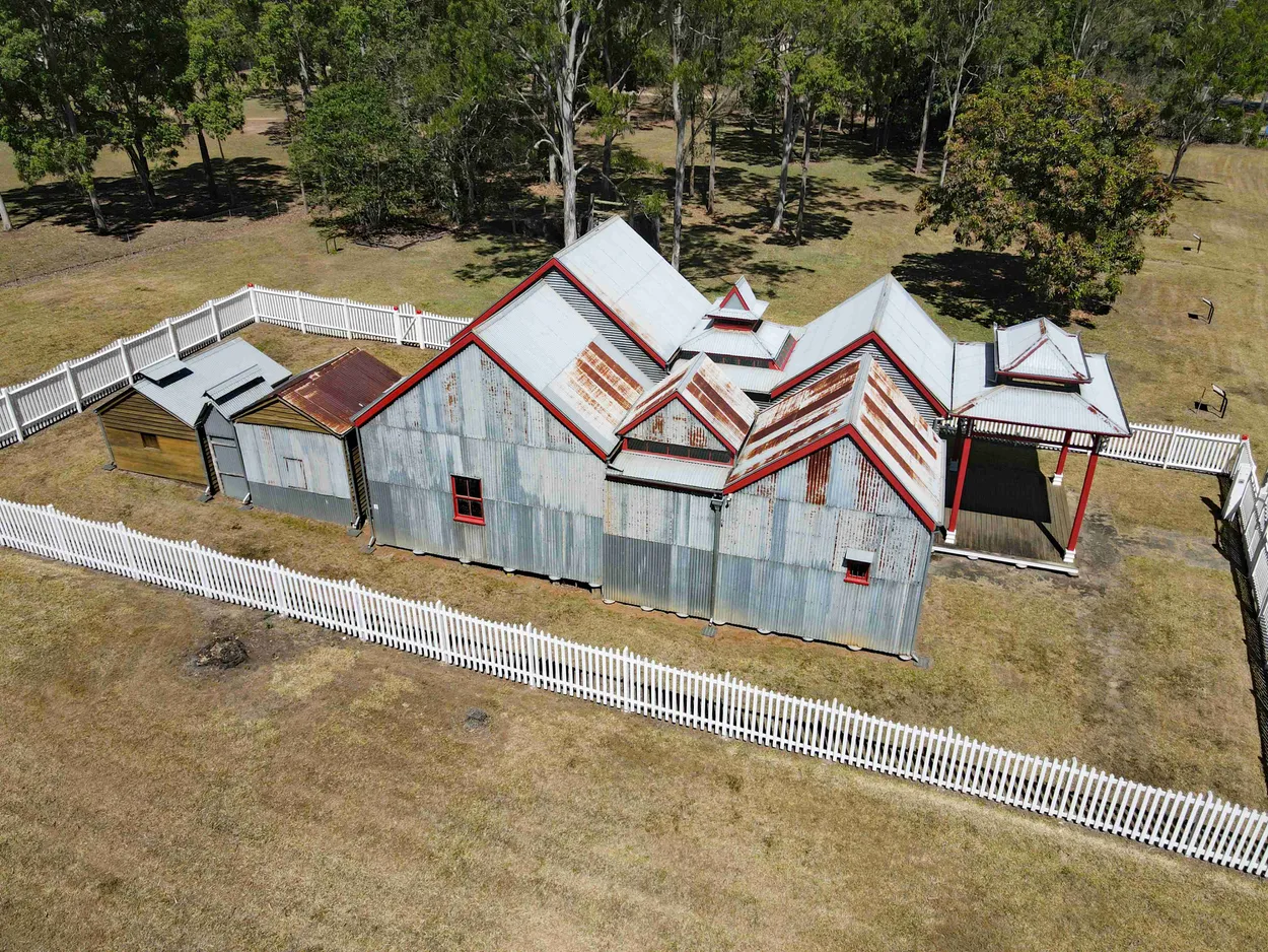 The corrugated temple