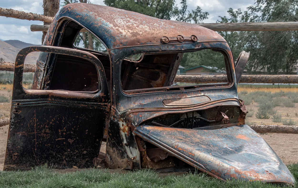 Rusted Old Car