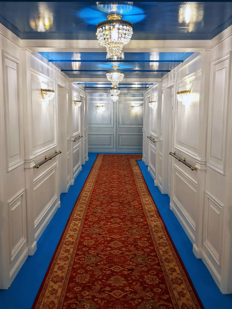 Titanic corridor
