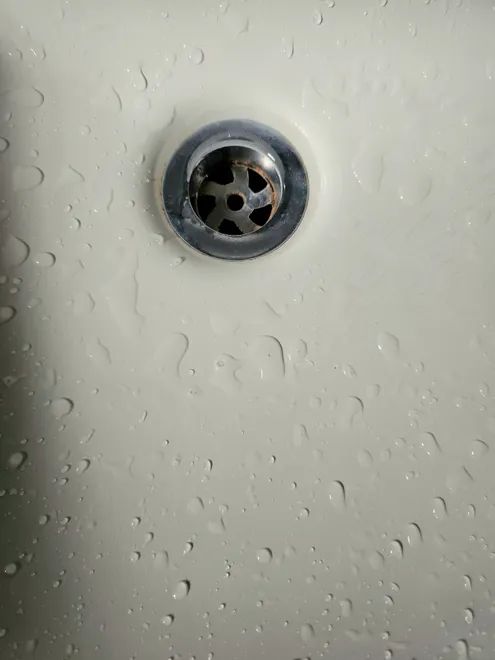 Plug hole