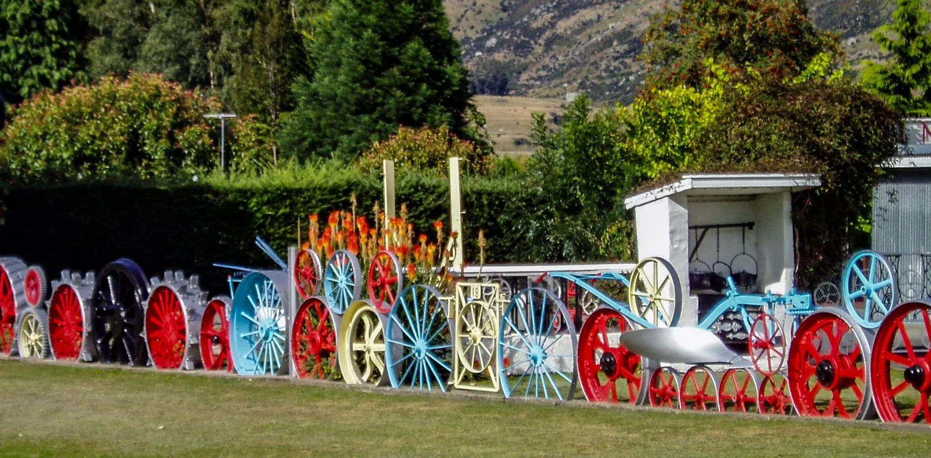 Wheel fence