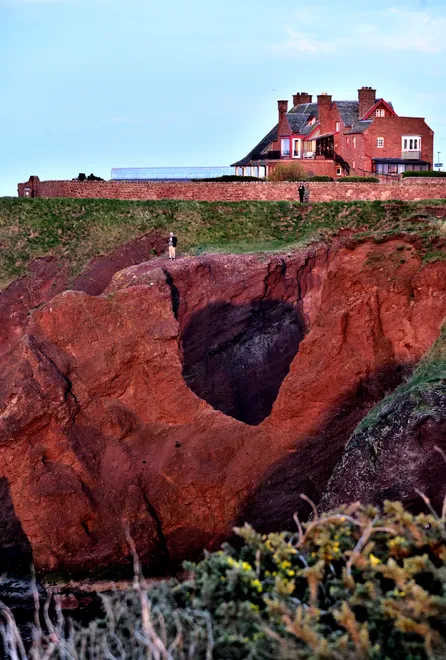 Hole