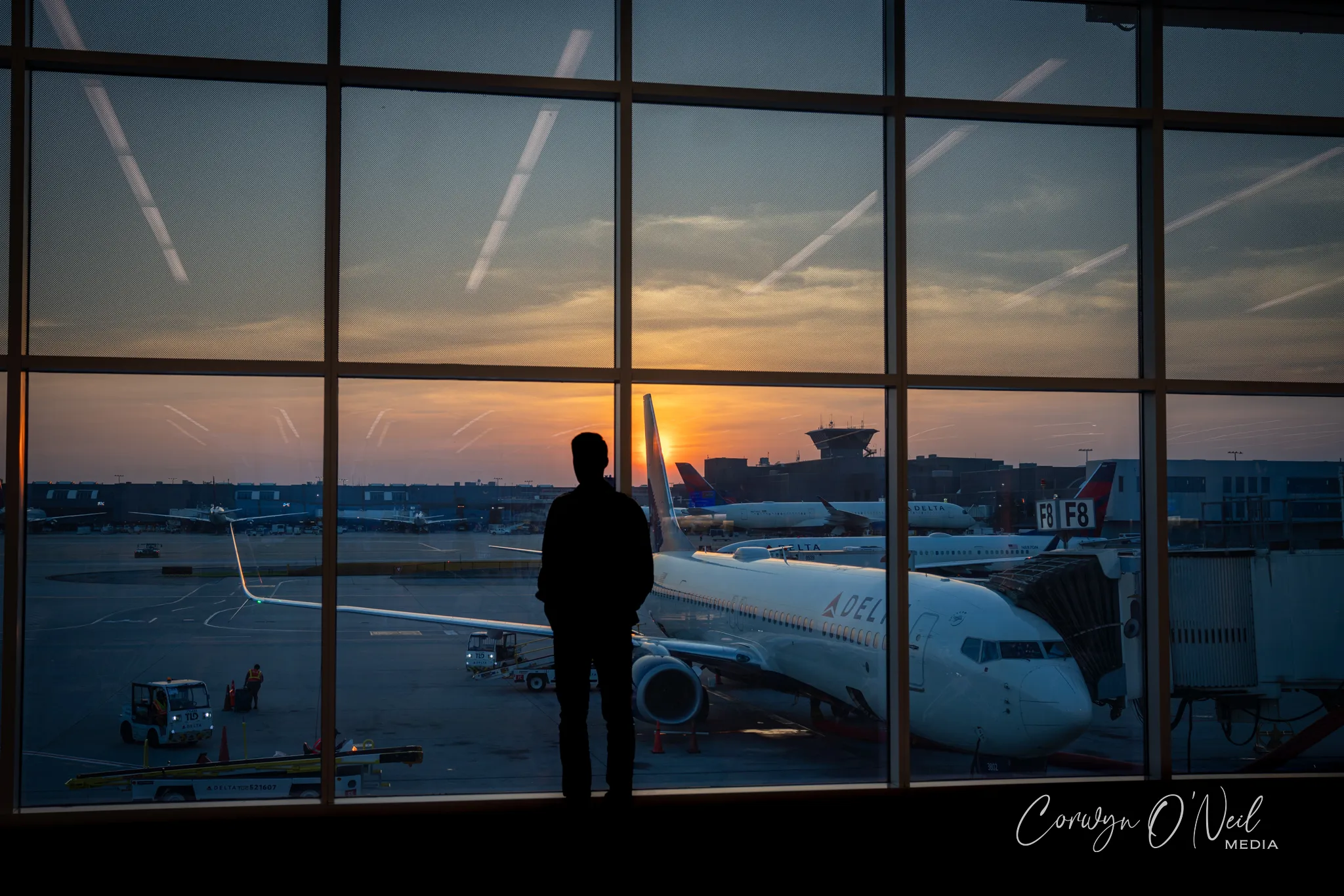Silhouette at F8