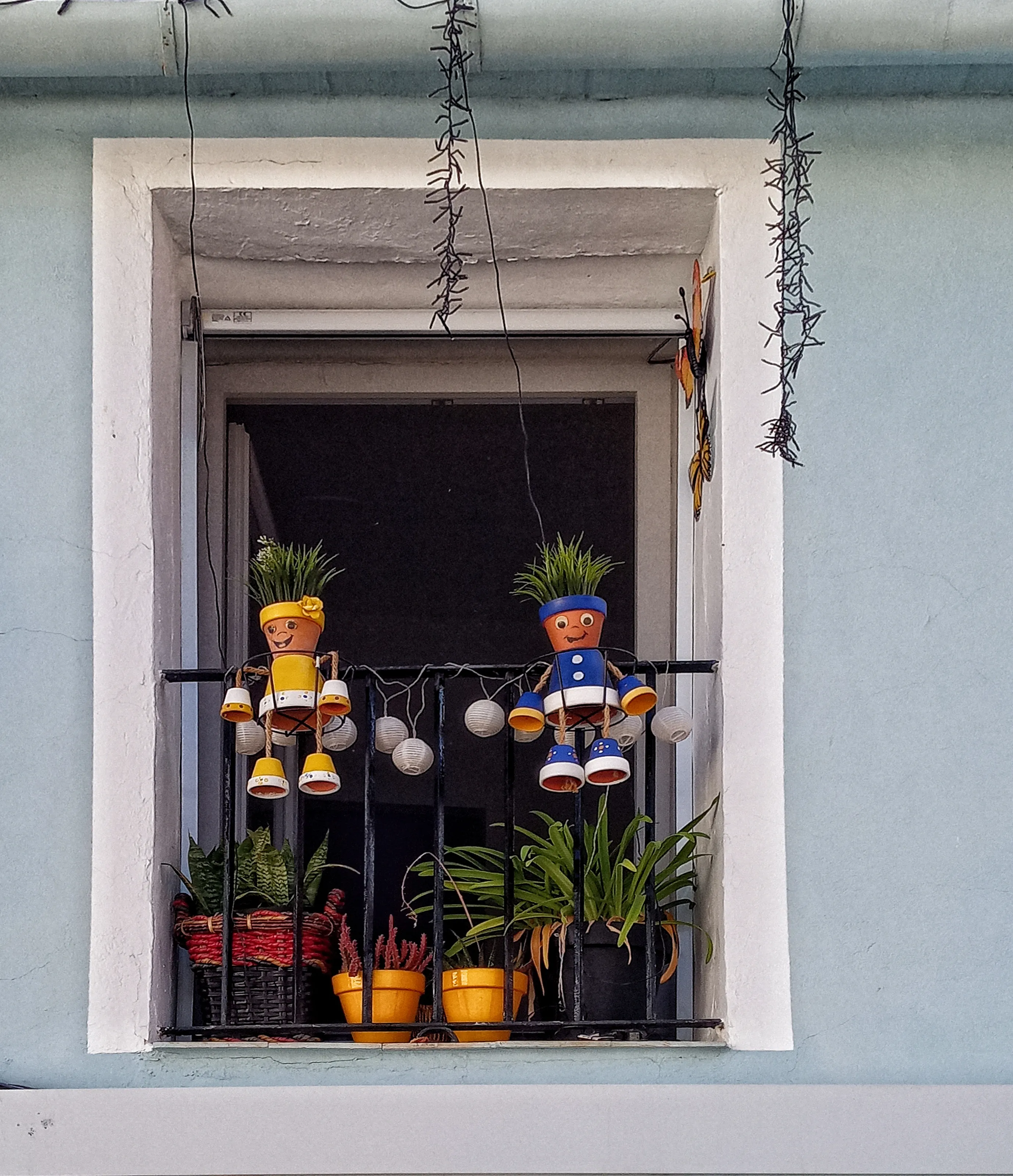 Creative Plant Pots (in colour)