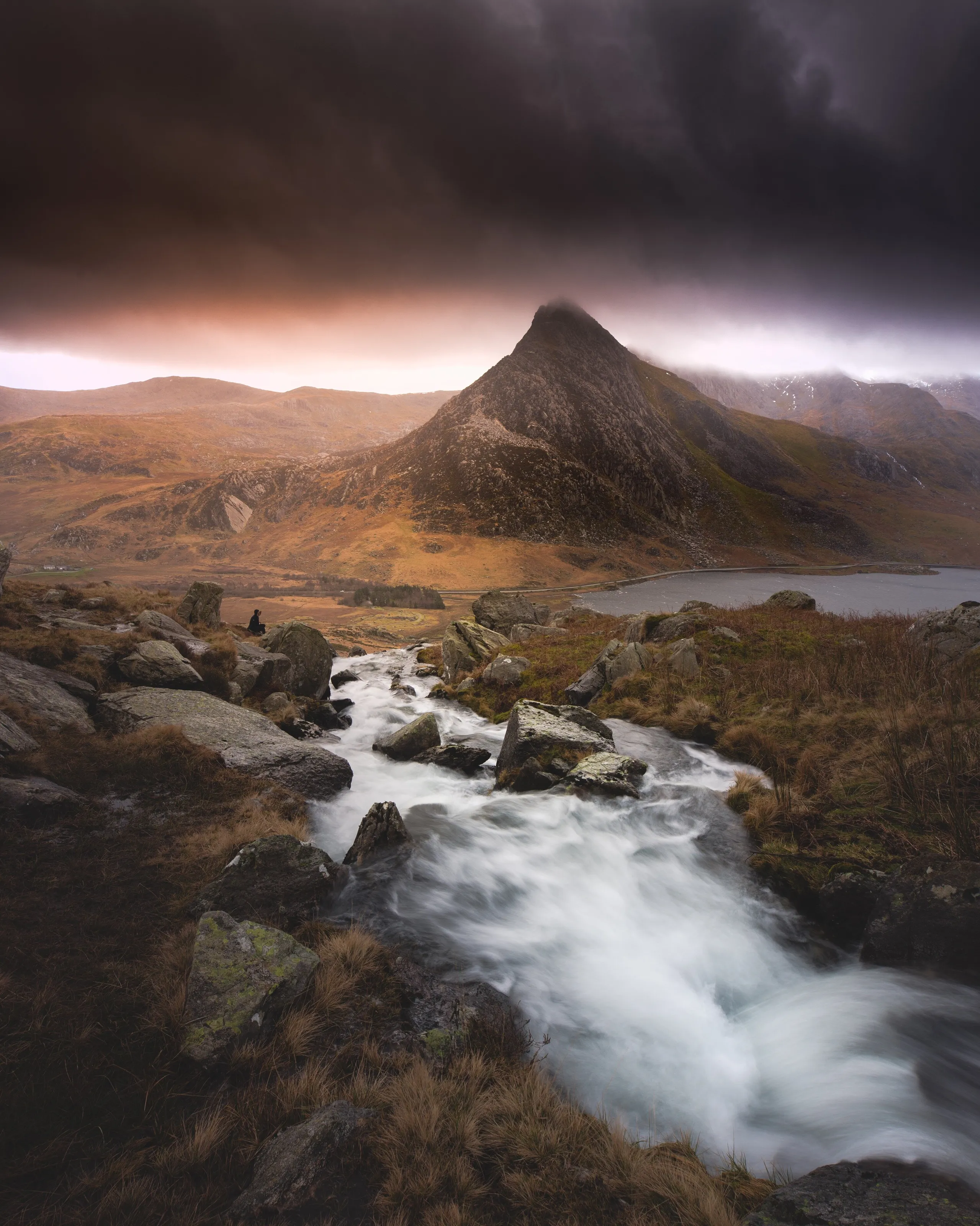 A moody morning in snowdonia