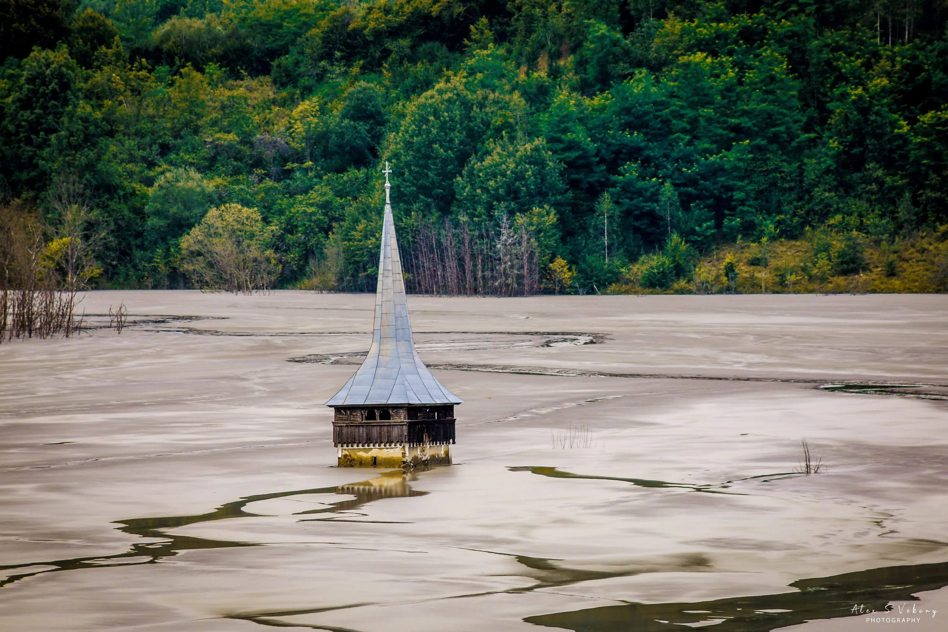 The village drowned in the tailings