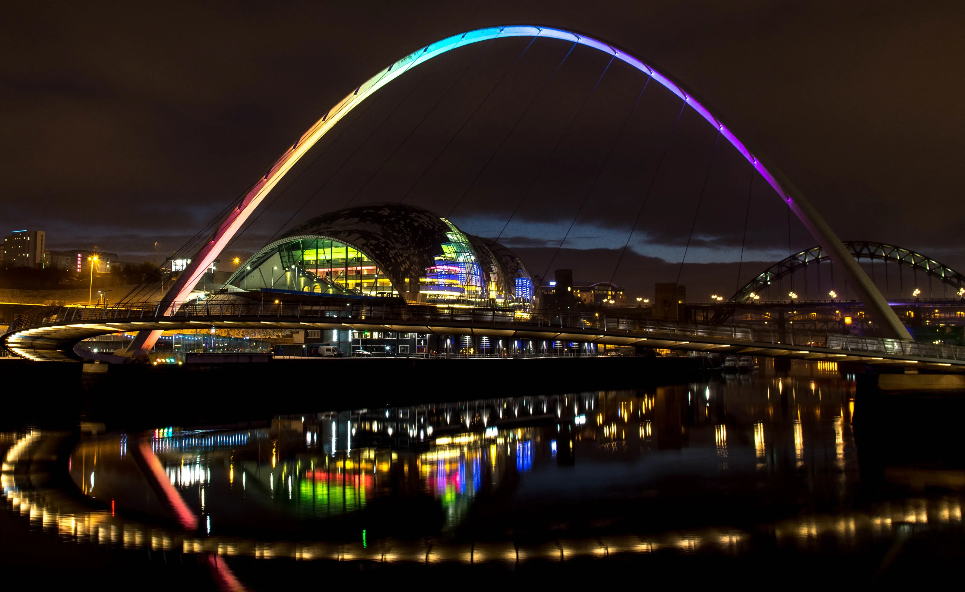 Tyne at night