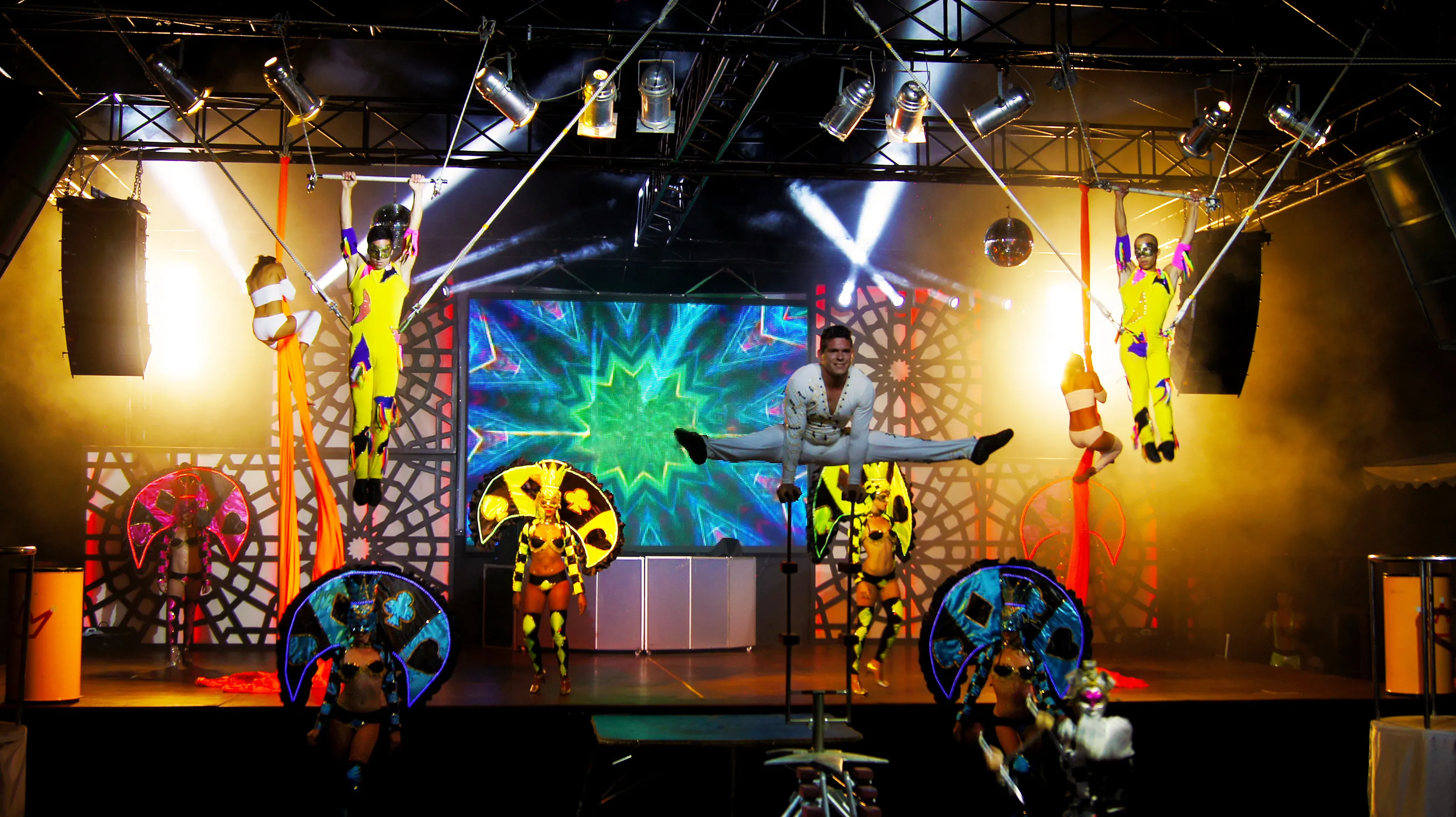 Entertaintment Dance Show