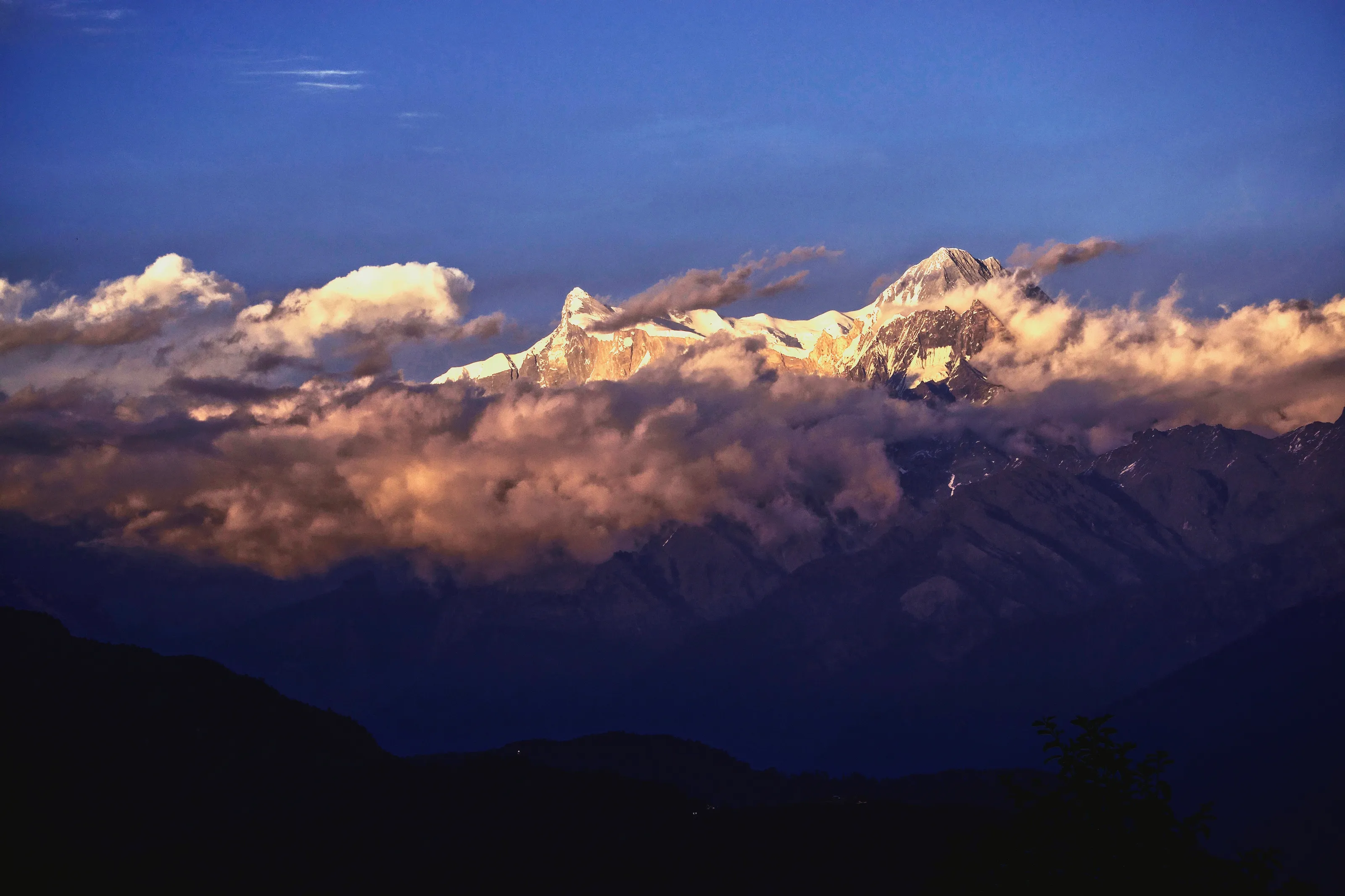 The Anapurna Ramge at Sunset