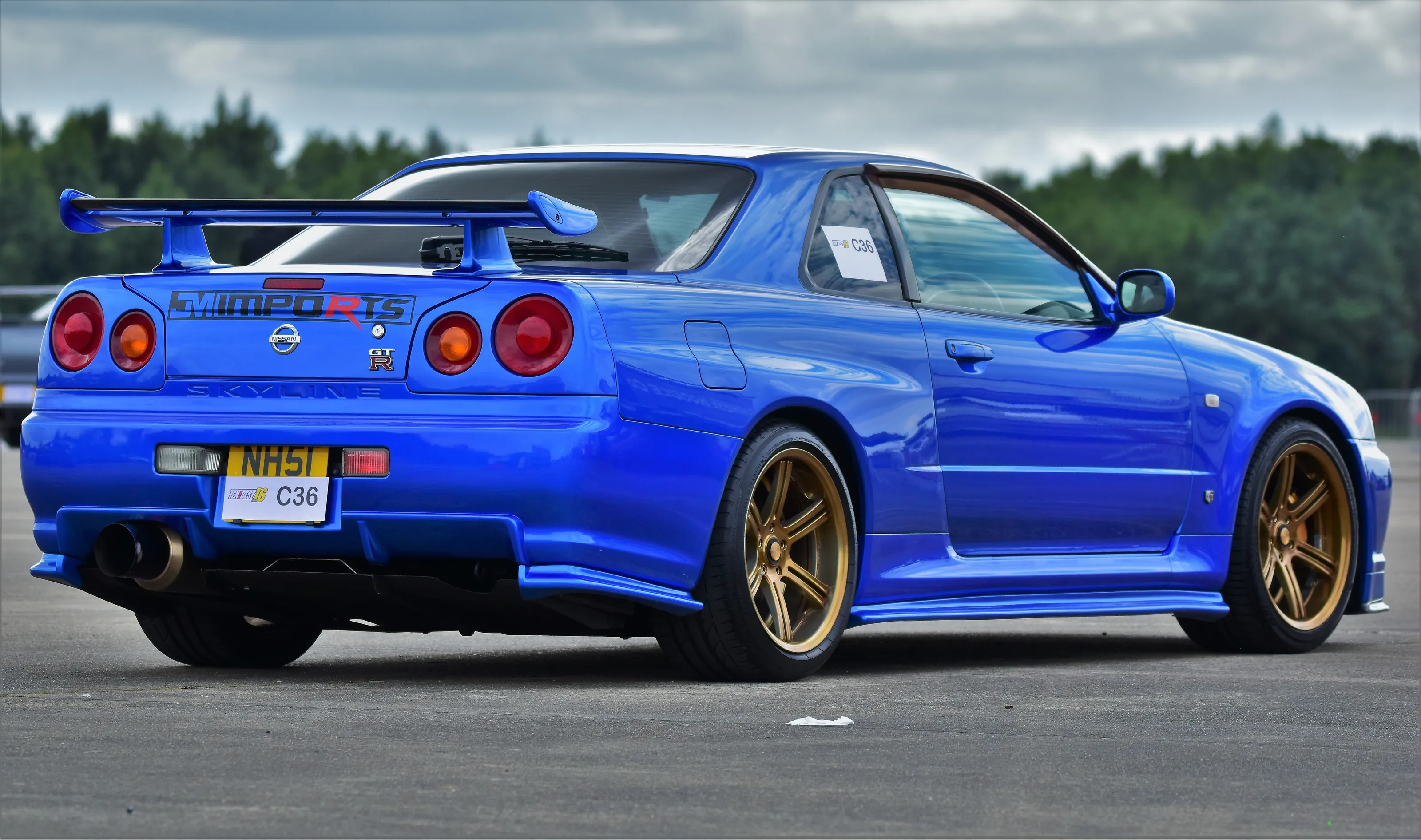 NISSAN SKYLINE GTR