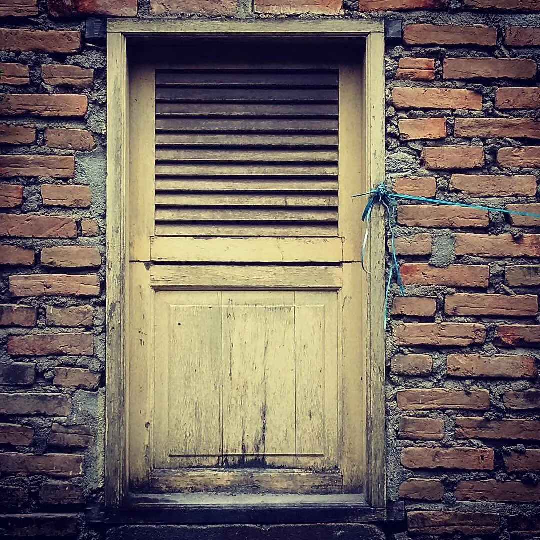 Entry 2256041