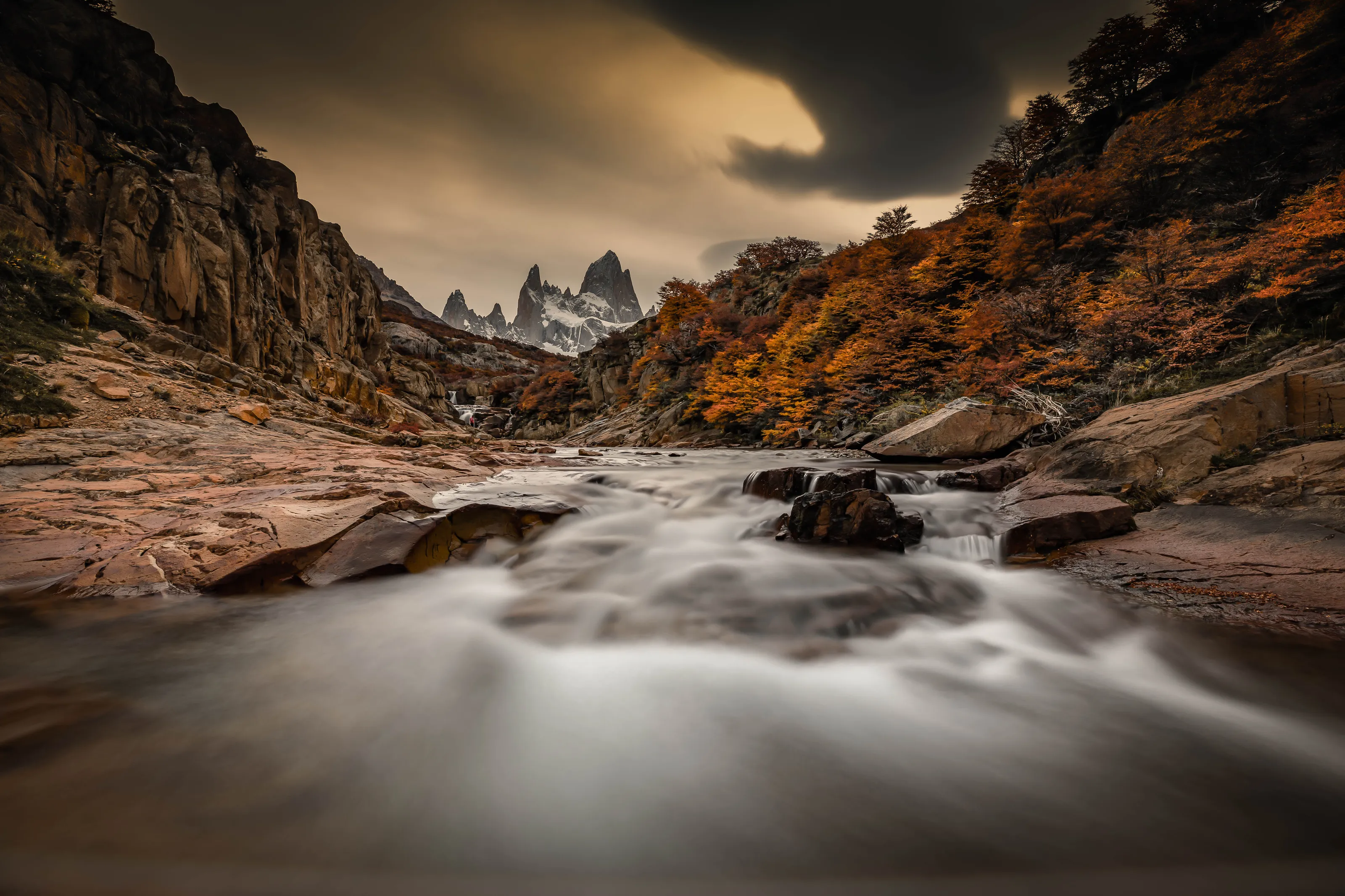 Hidden WaterFall, Argentina Mount Fitz Roy