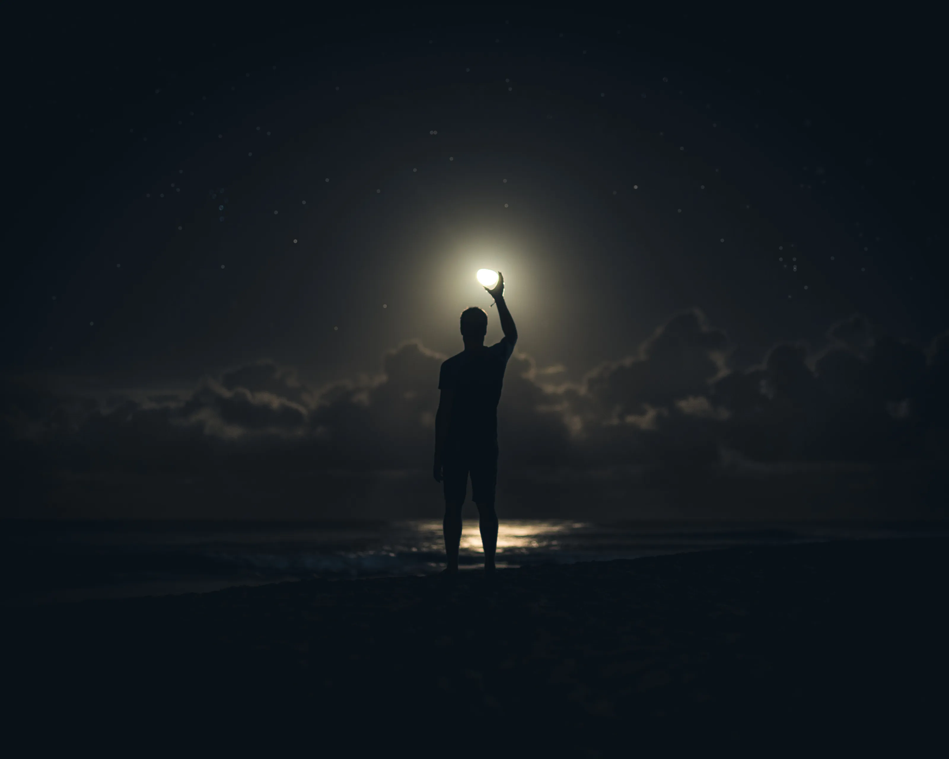 I got the sun in my pocket and the moon in my hands