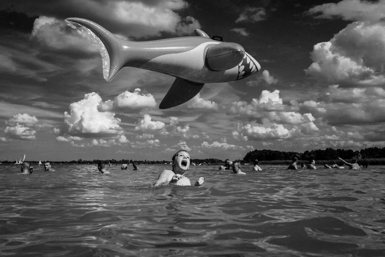 SOS!! Flying Shark!!