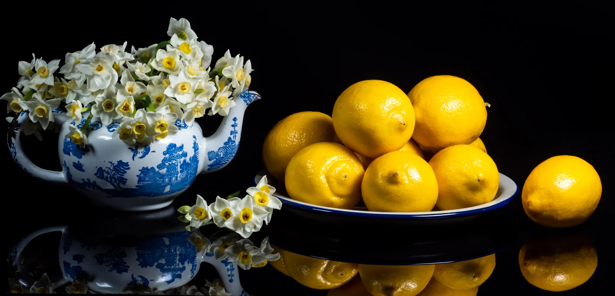 Jonquil and lemons