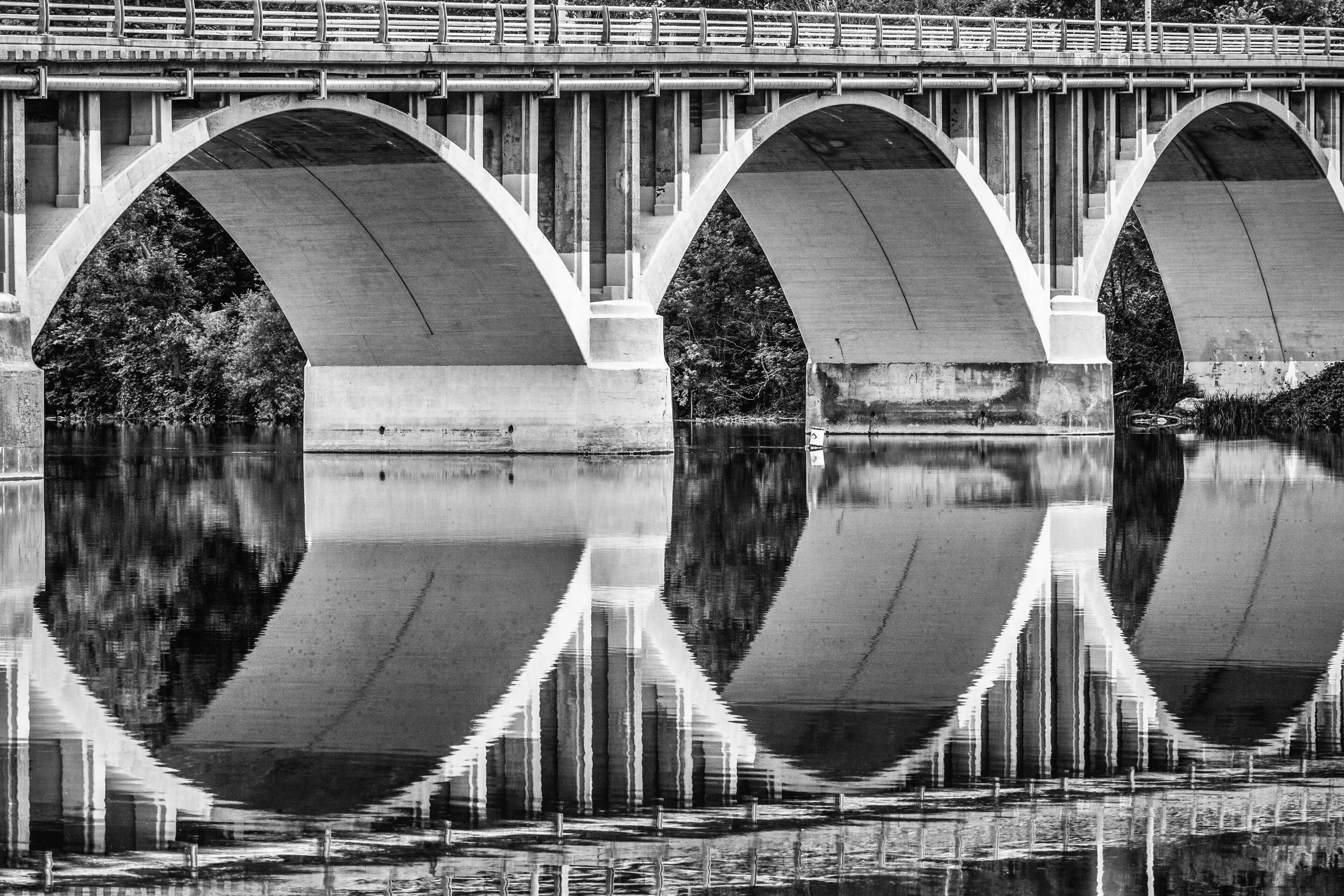 The Minetto Bridge