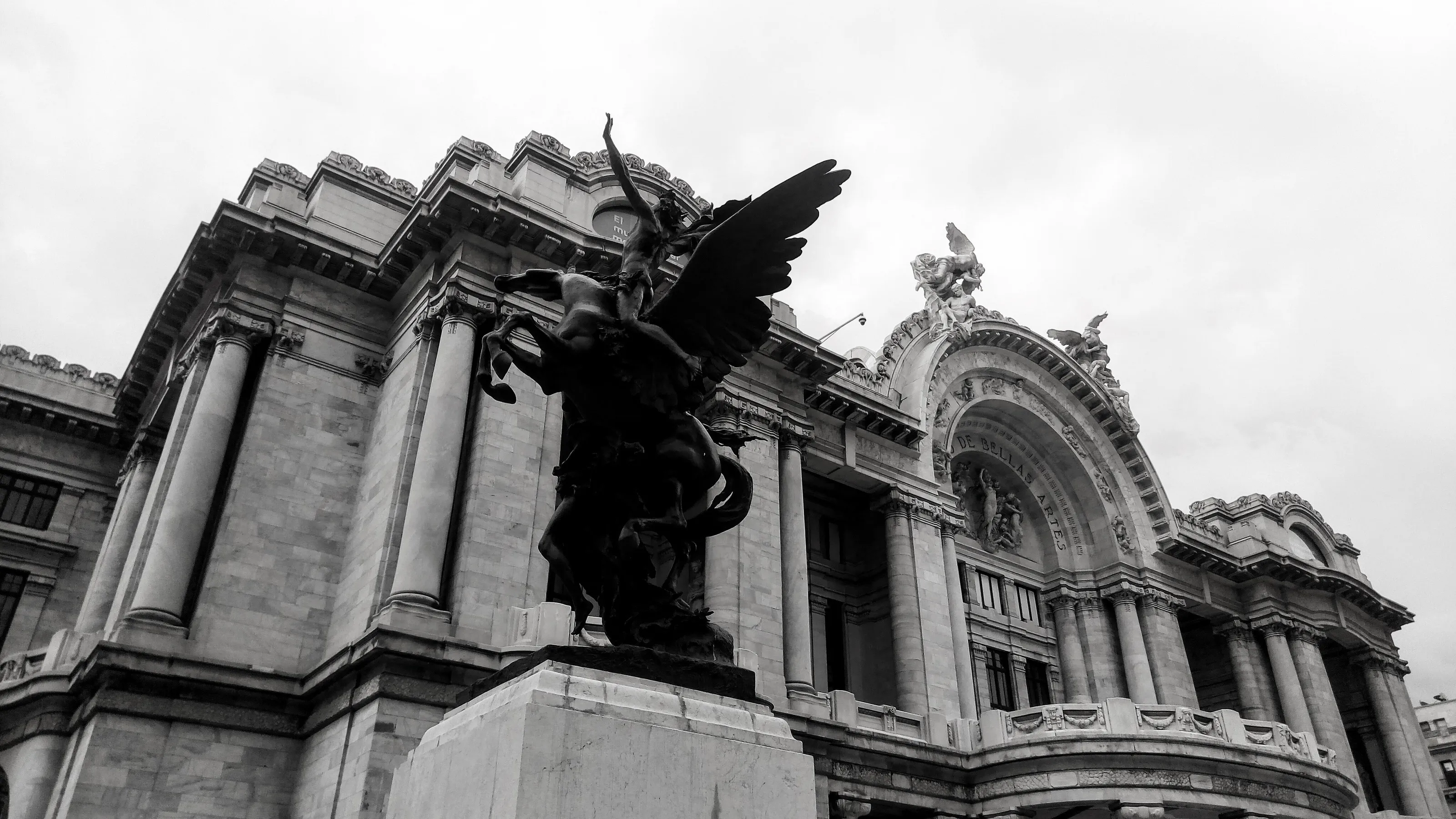 Angels of Mexico City