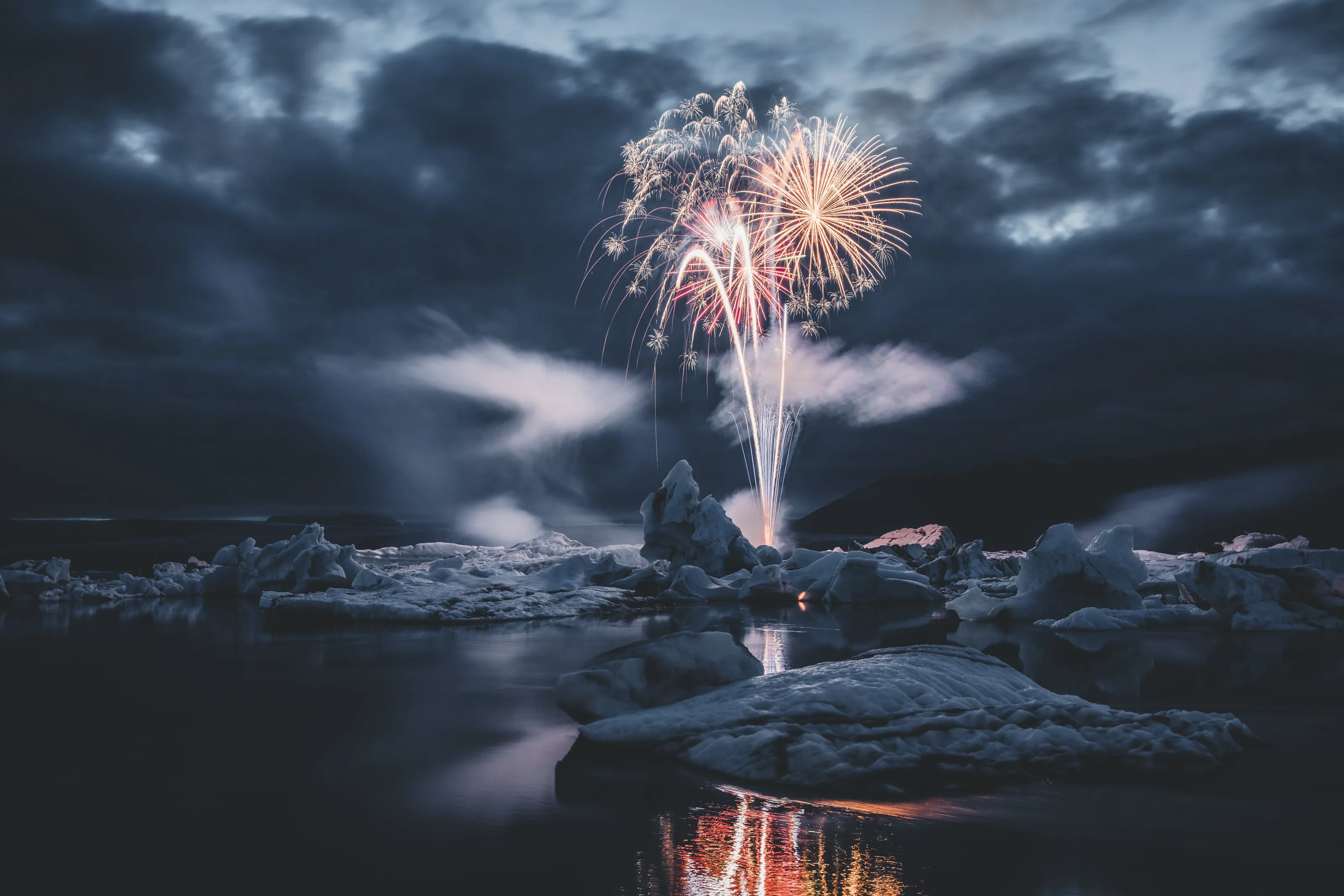The Illumination of Jokulsarlon