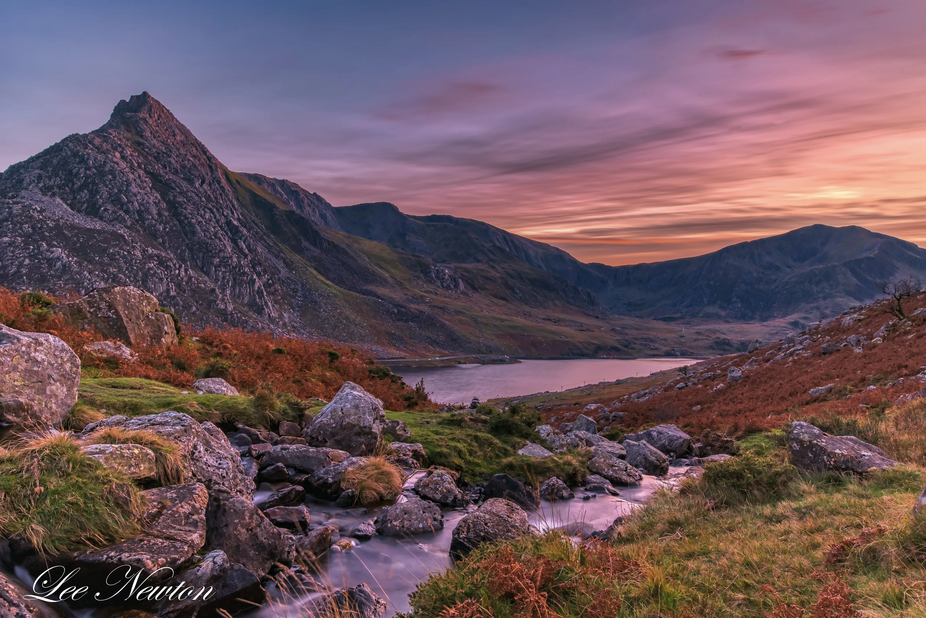Llyn ogwen and tryfan