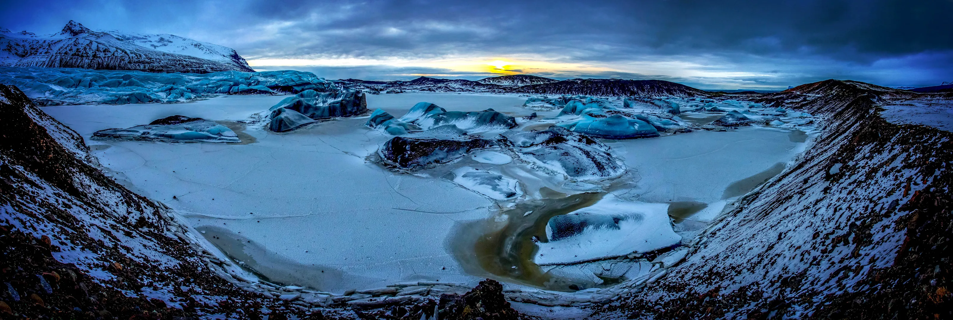Svinafellsjokull Glacier