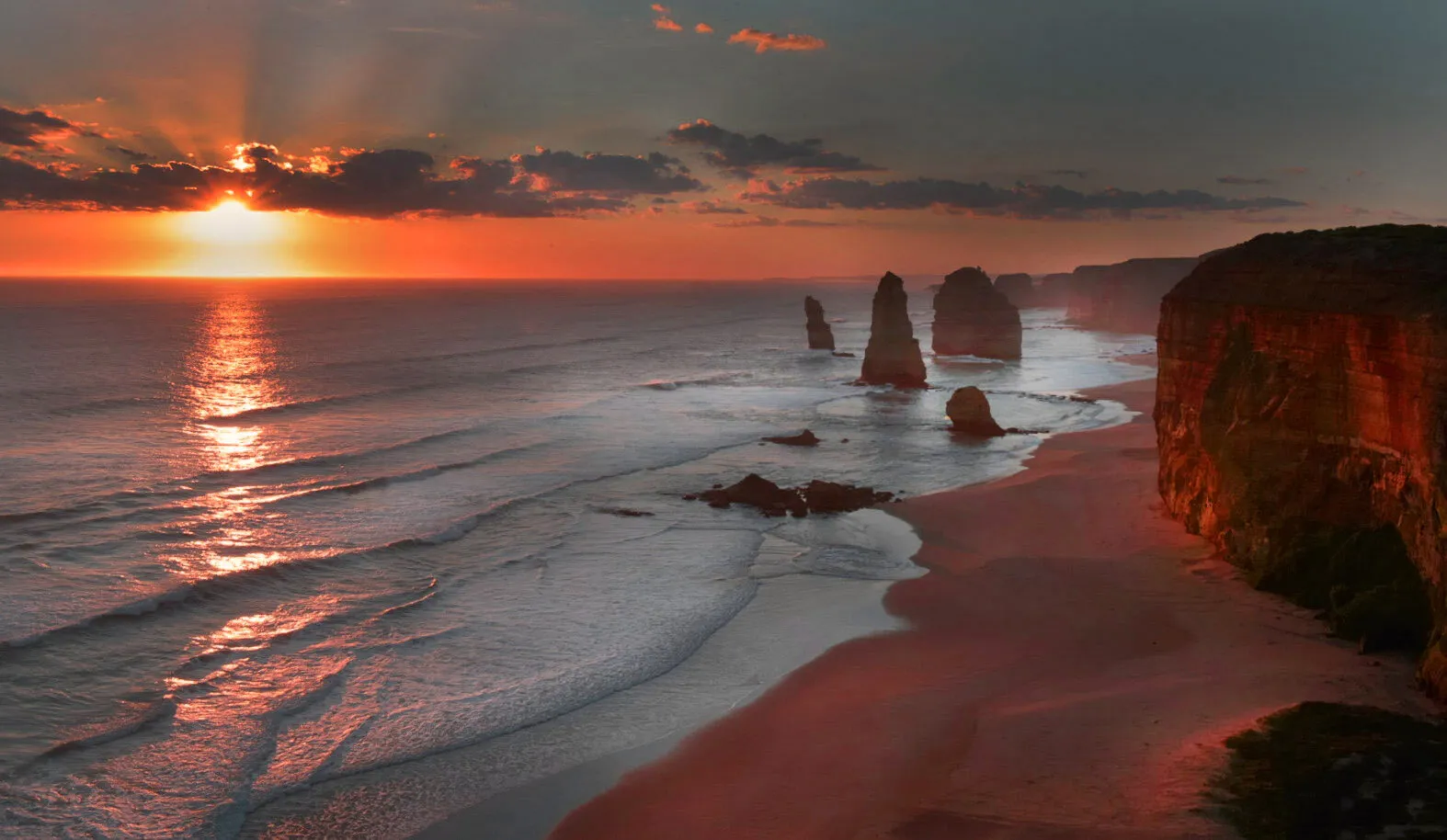 The twelve Apostles at dusk in Victoria,Australia.