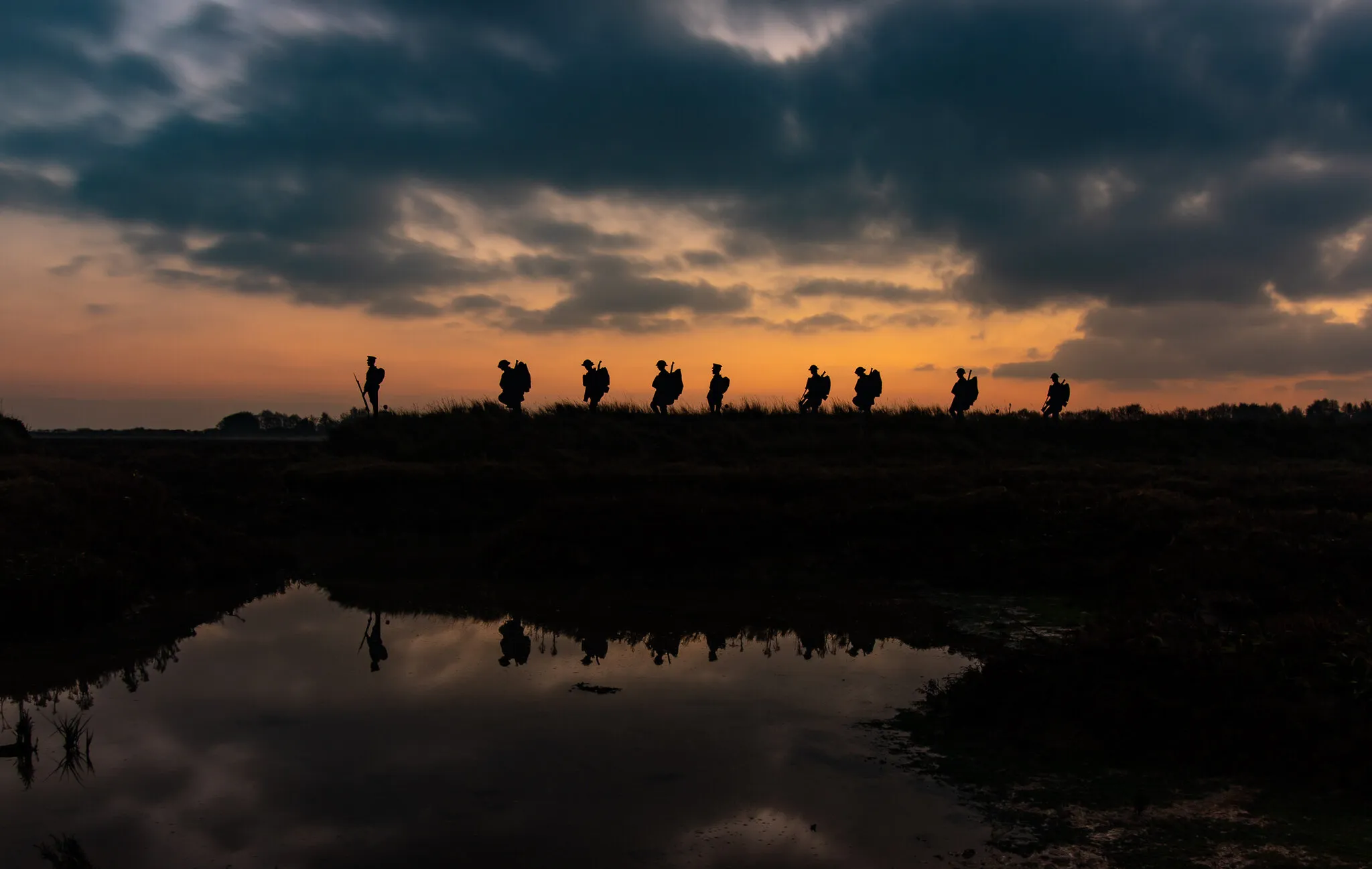 WW1 soldiers at dawn