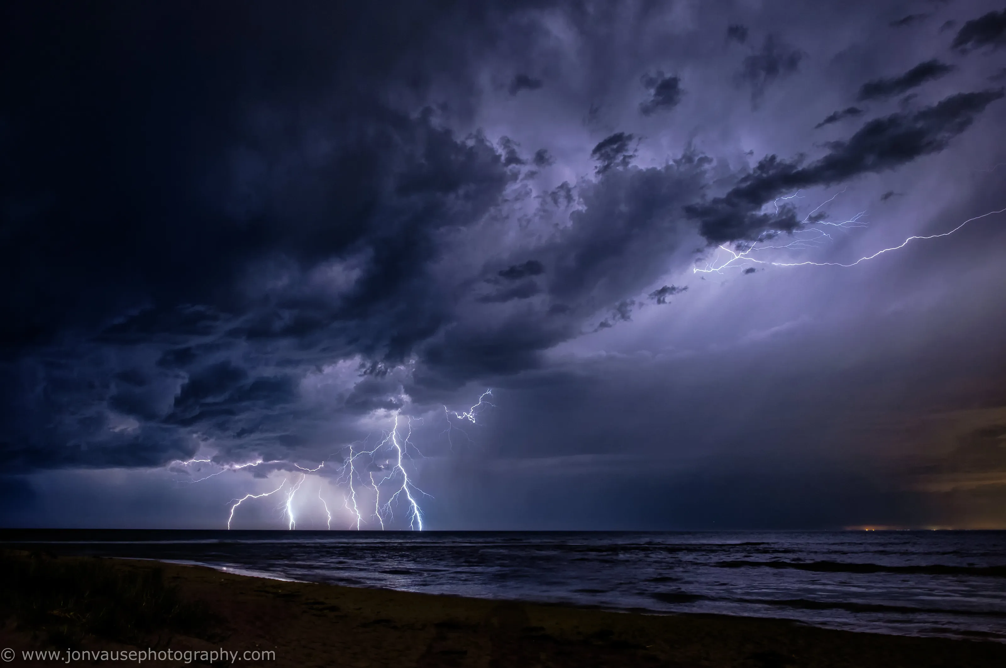 Lightning Storm Point Robert
