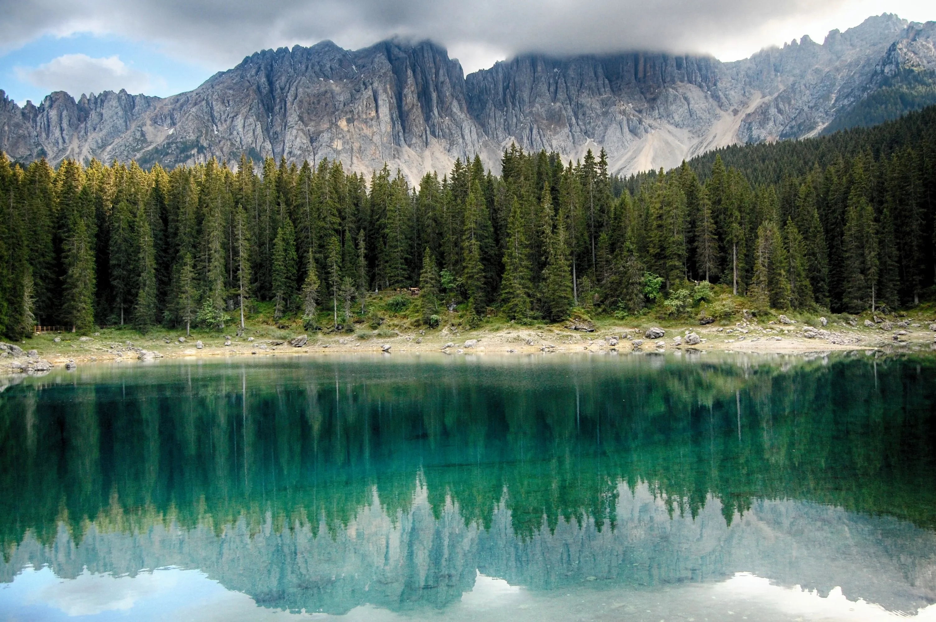 Carezza lake