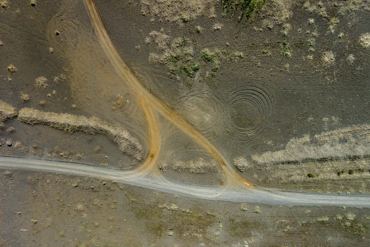 Entry 6905930