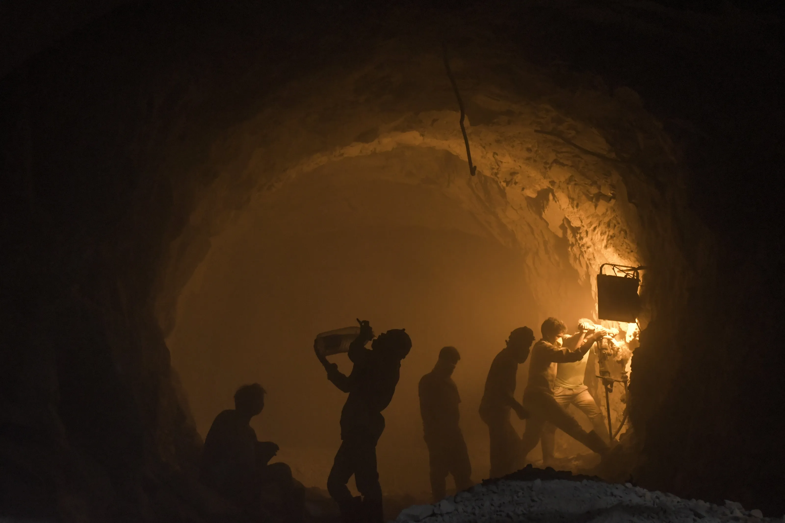 Tunnel workers