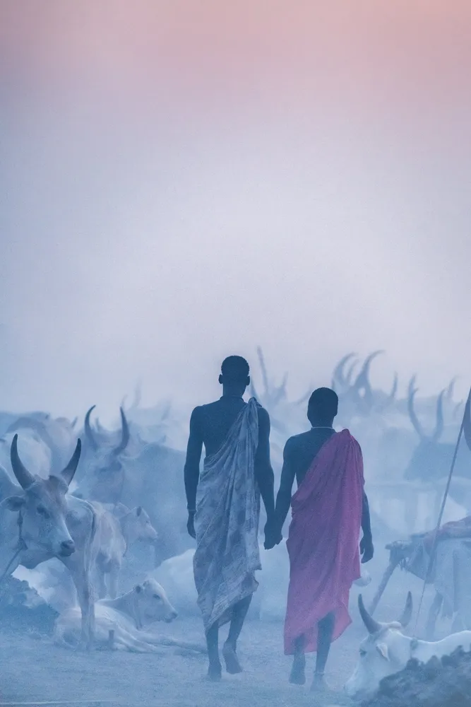 The end of the day - Mundari camaraderie