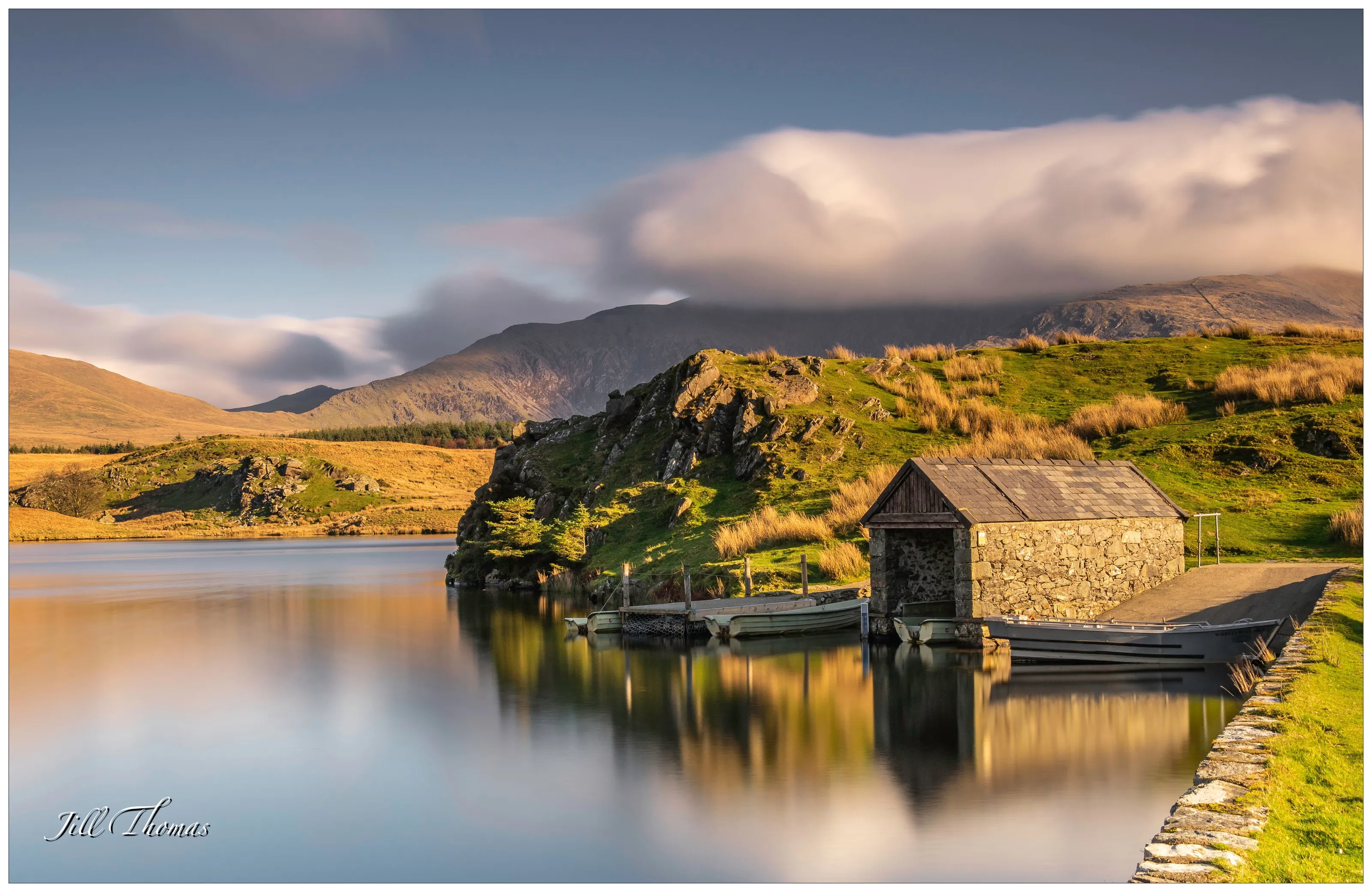 Llyn y Dywarchen, Snowdonia