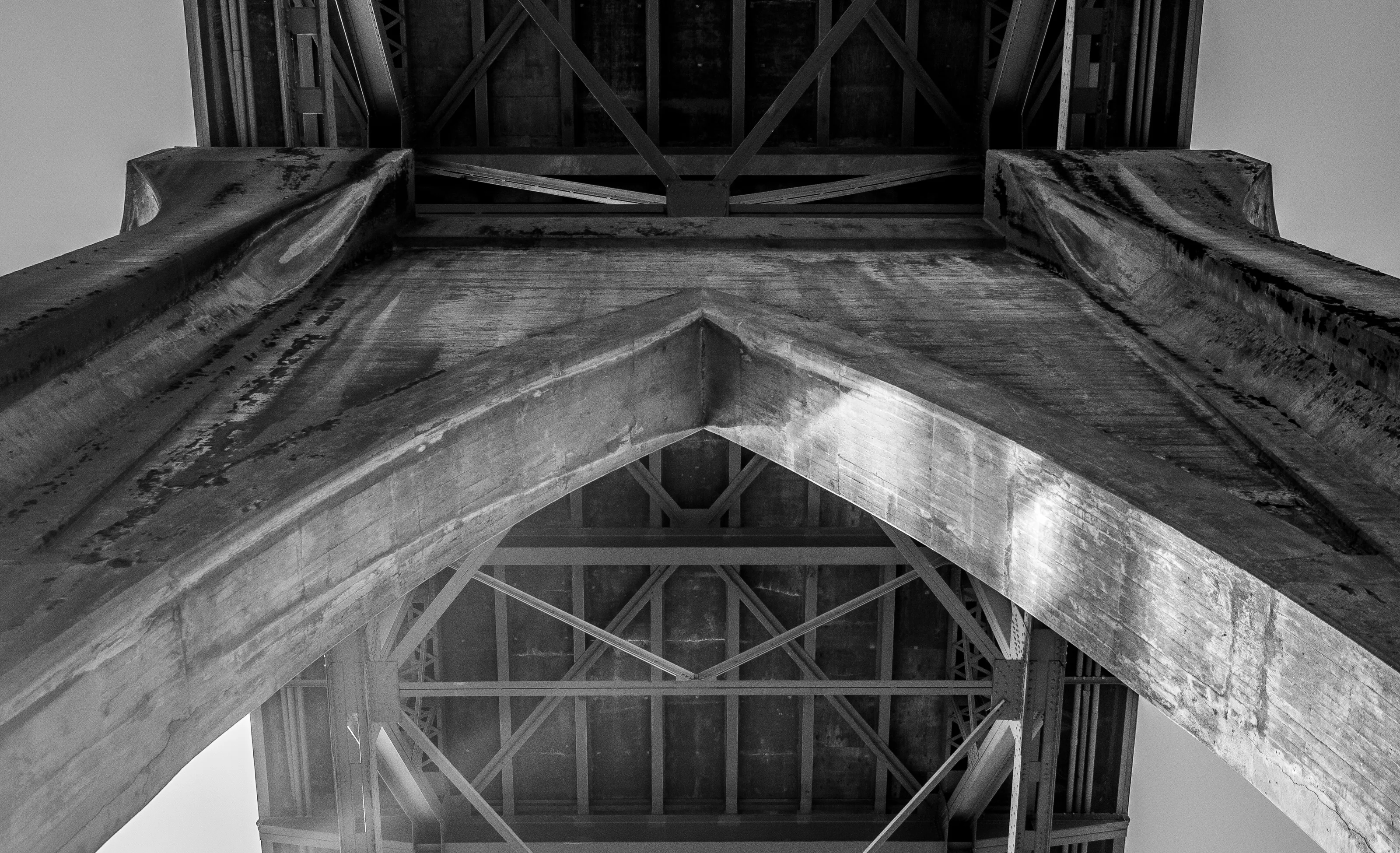 The Amazing Arches that give St John's Bridge it Strength