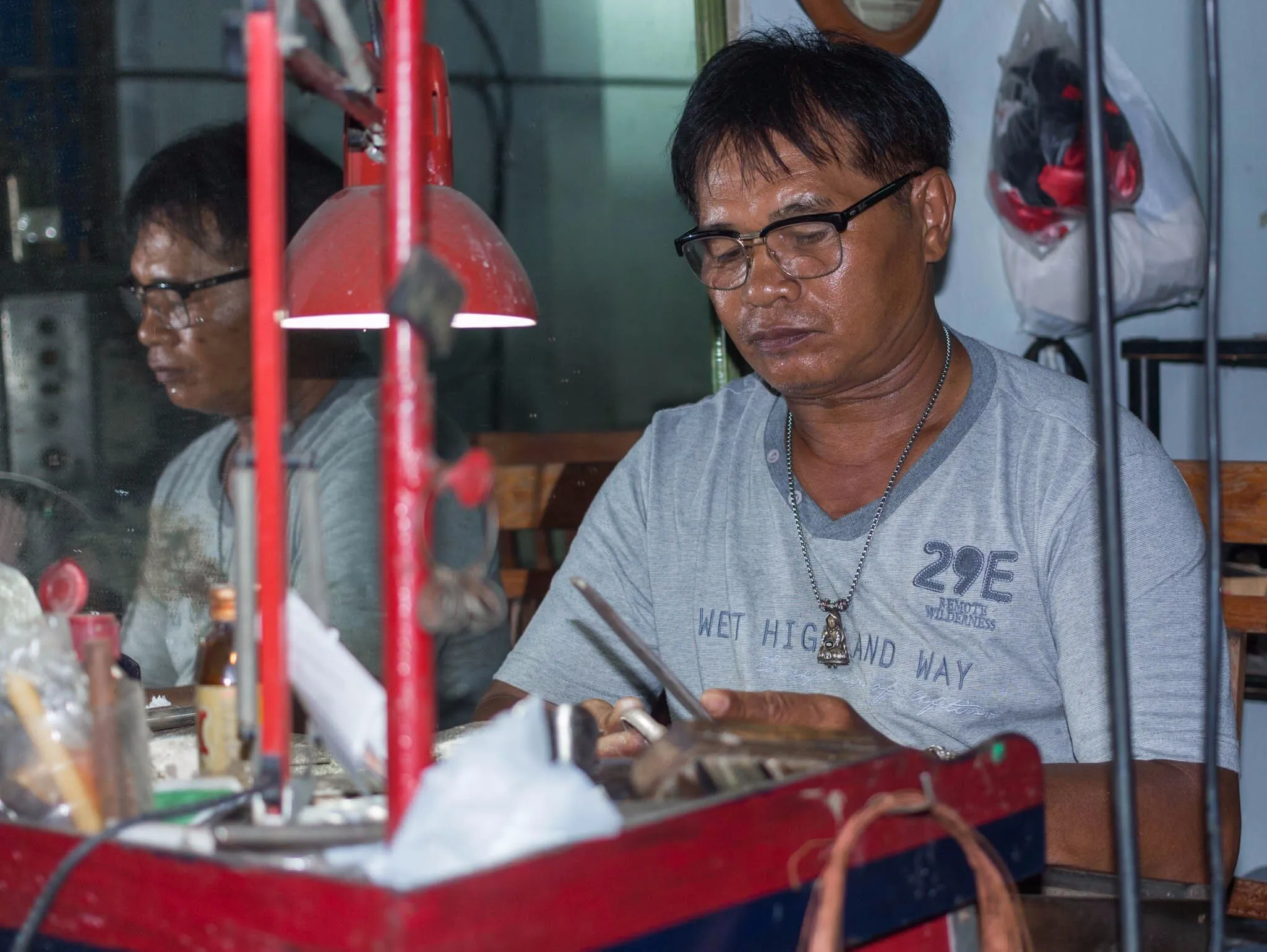 A goldsmith at work
