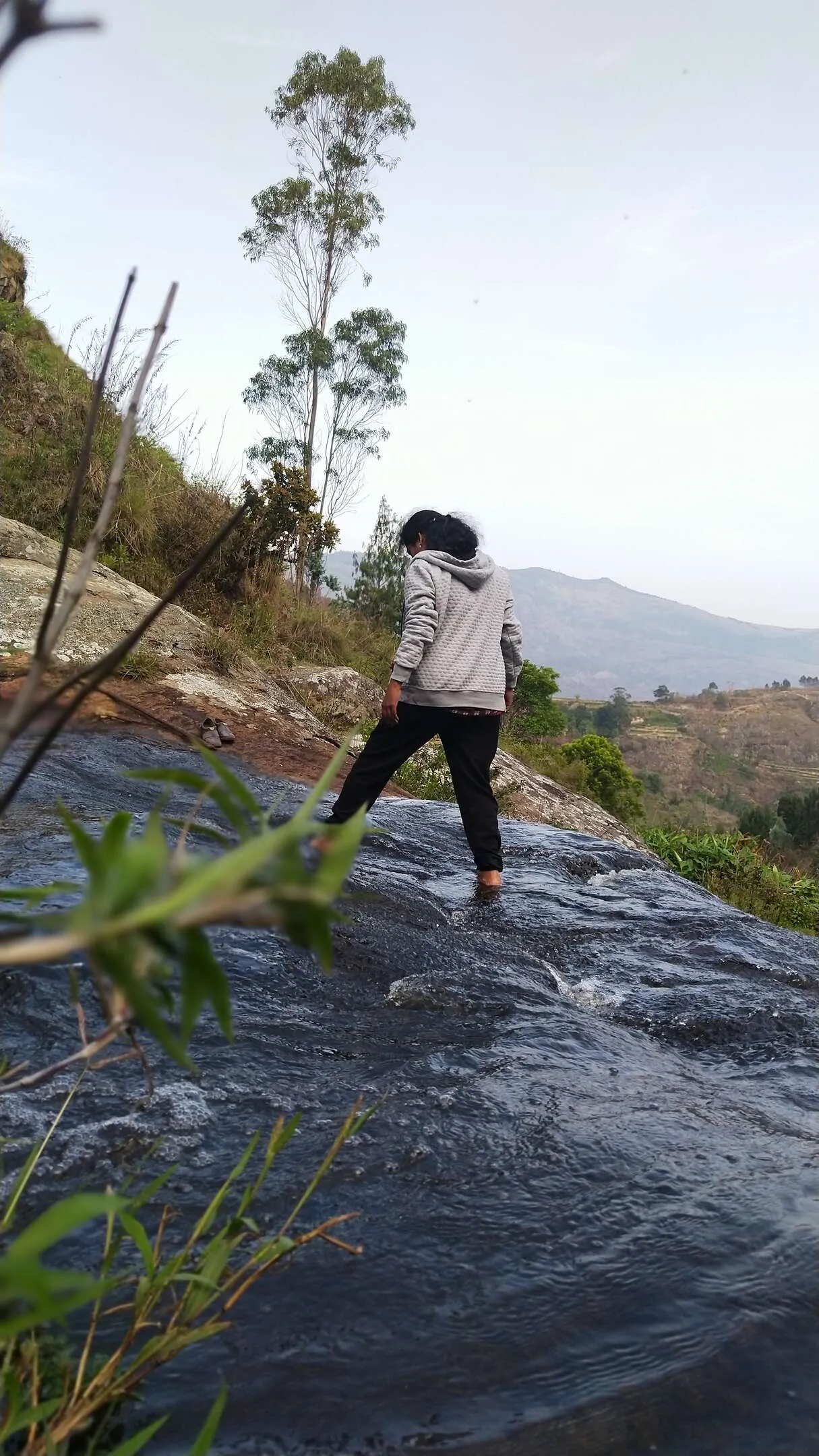 don't look back at your past and ruin your present