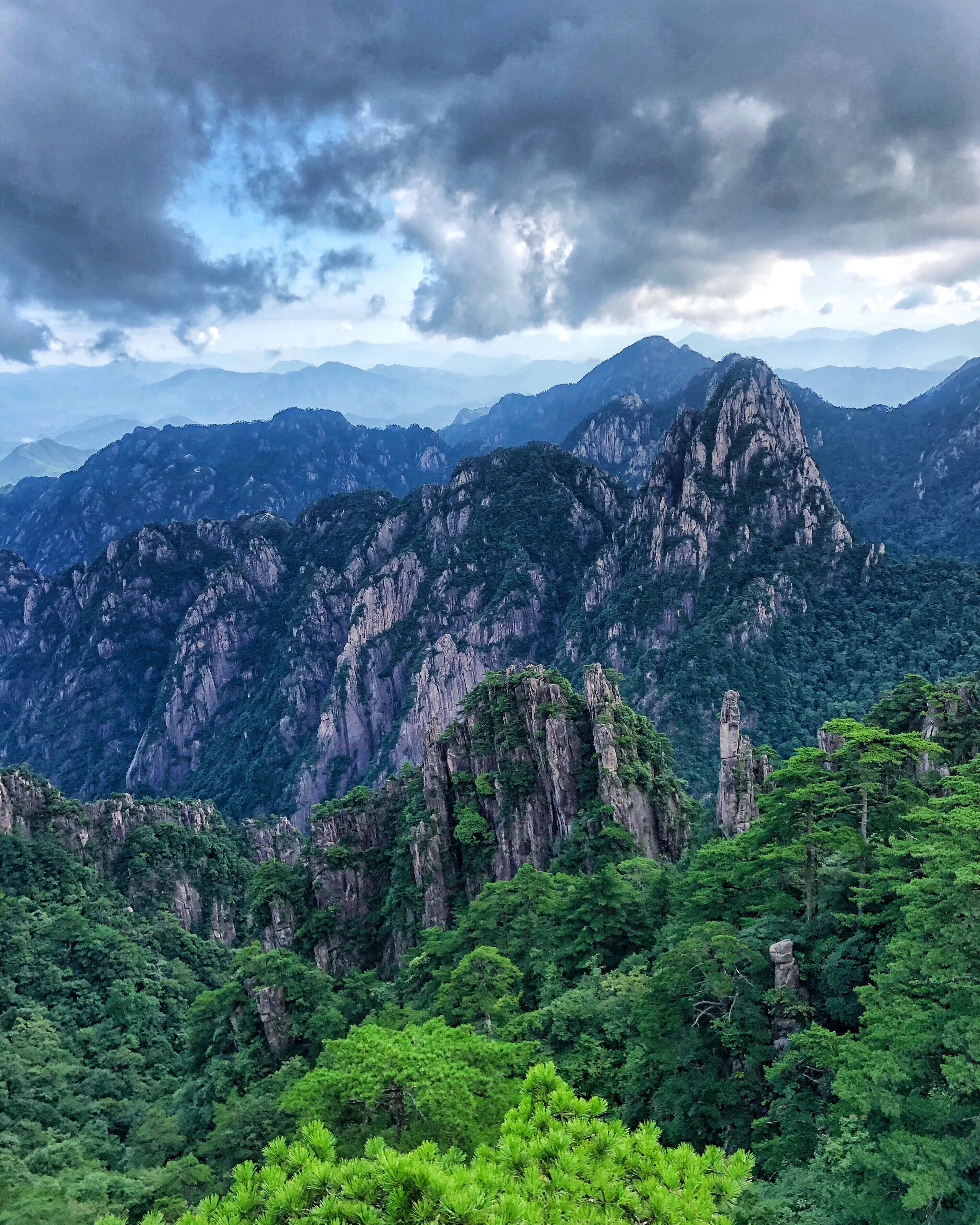 Huangshan mounts