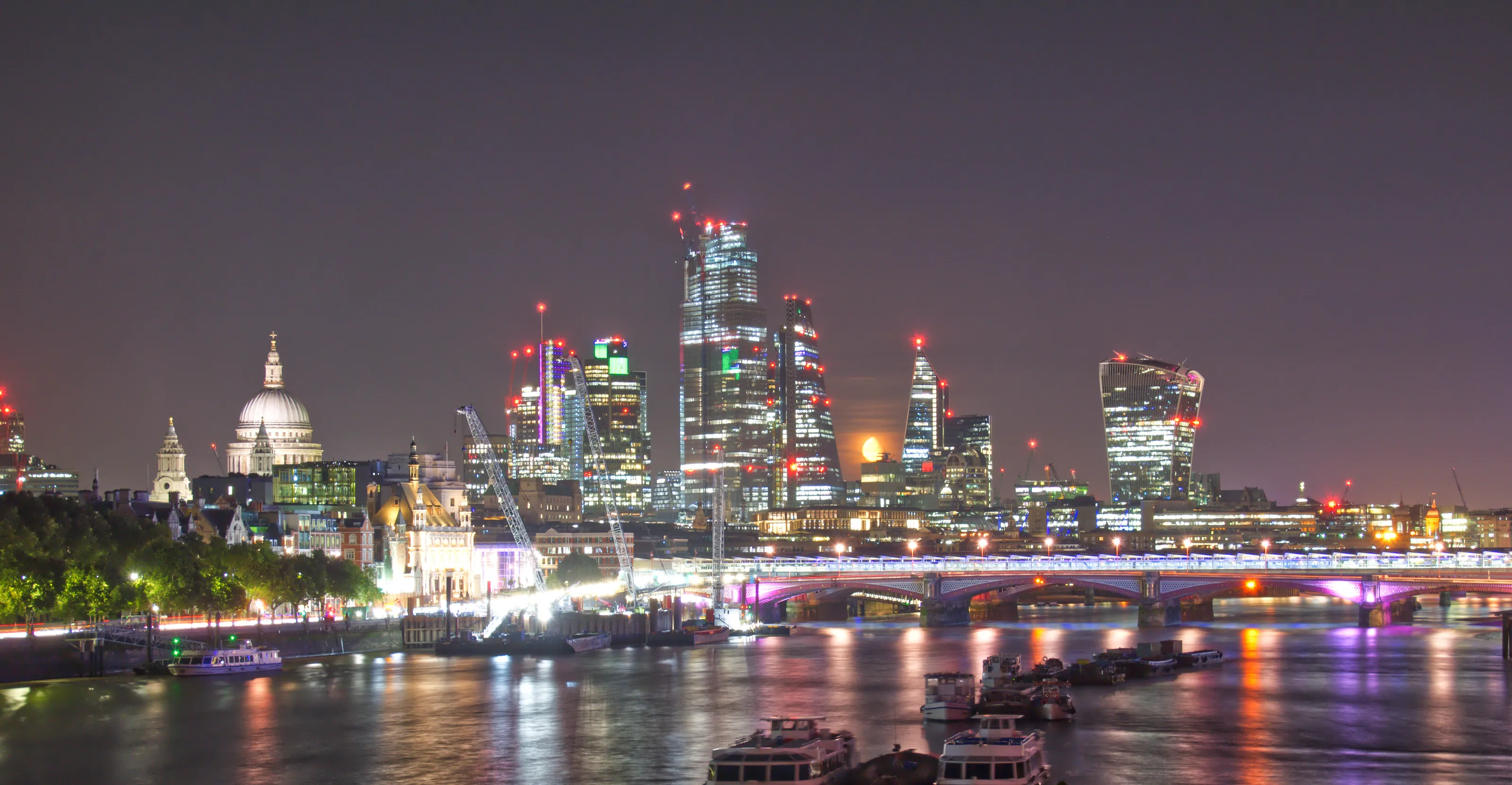 Moon rising over London