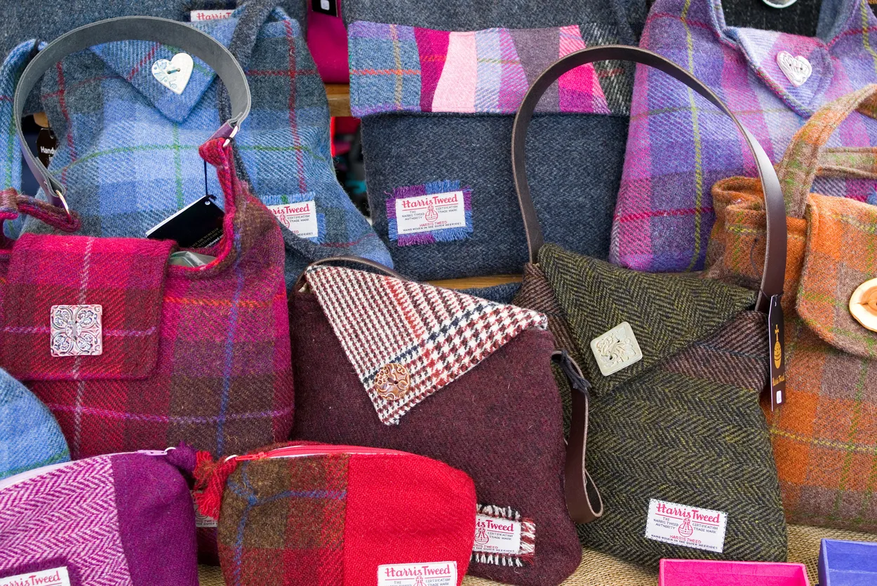 Entry 23914643