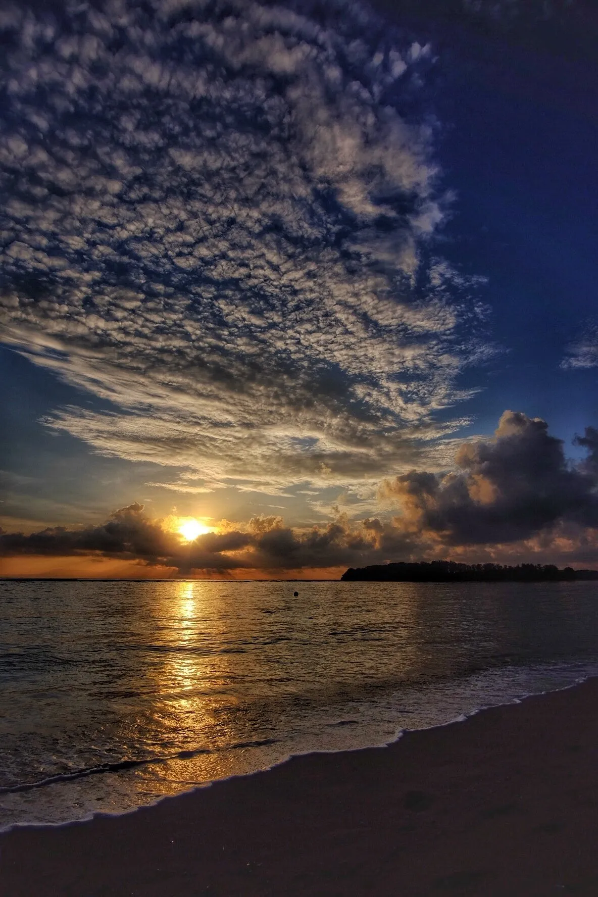 Rays between the clouds