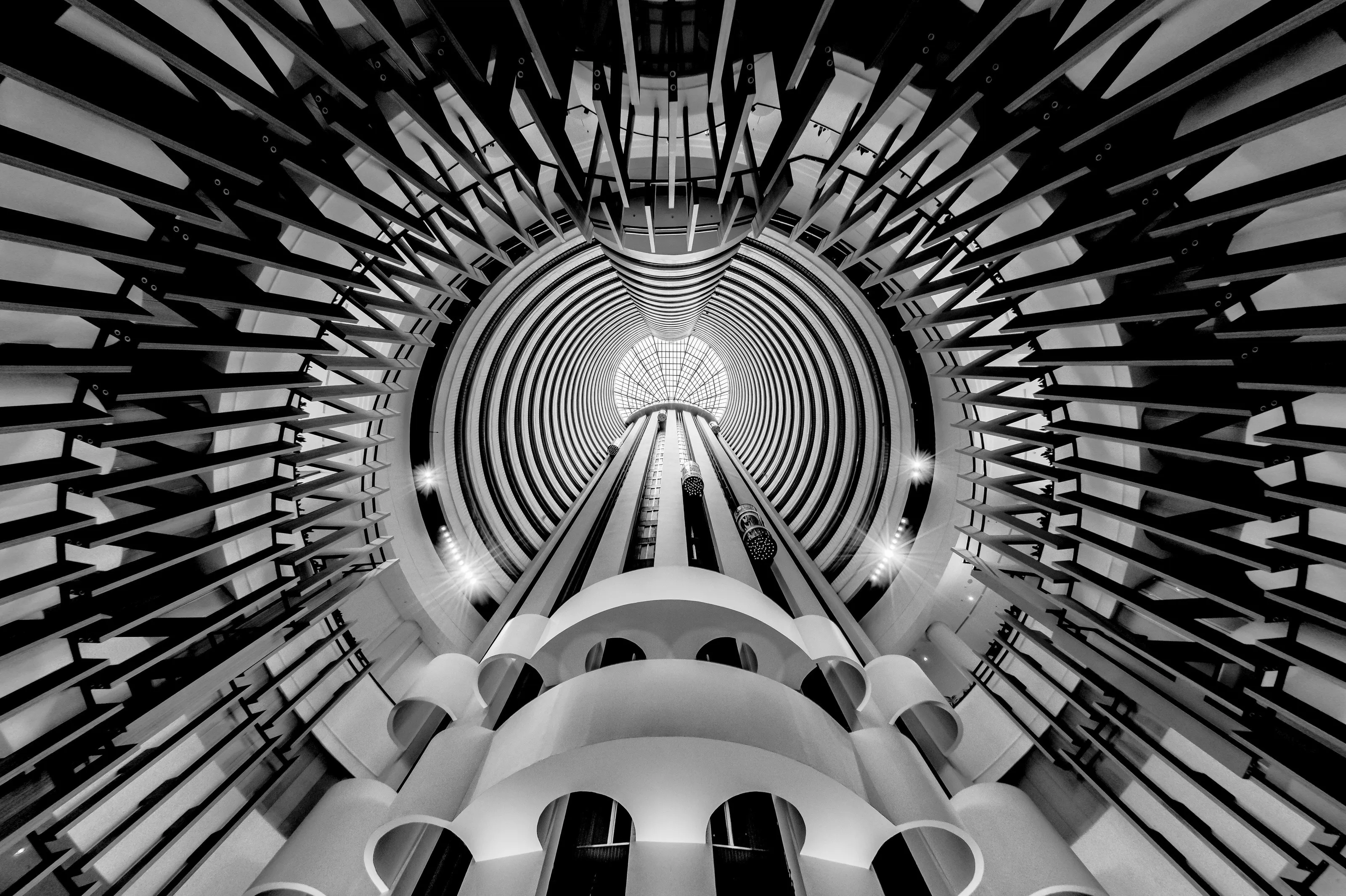 Holiday Inn Atrium (Black and White)