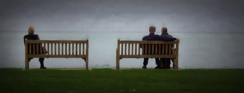 Benches plus 3