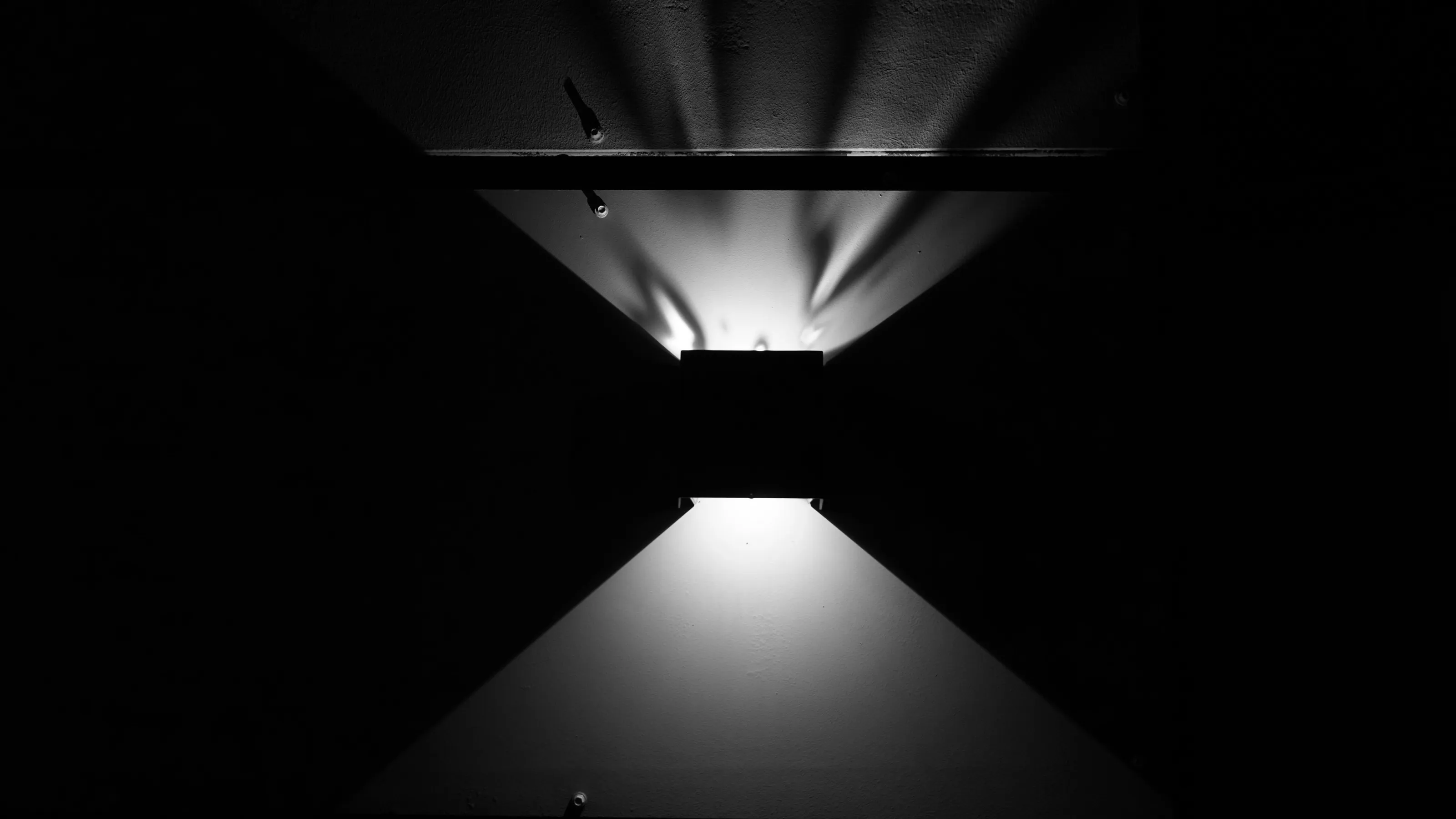 UP DOWNLIGHT