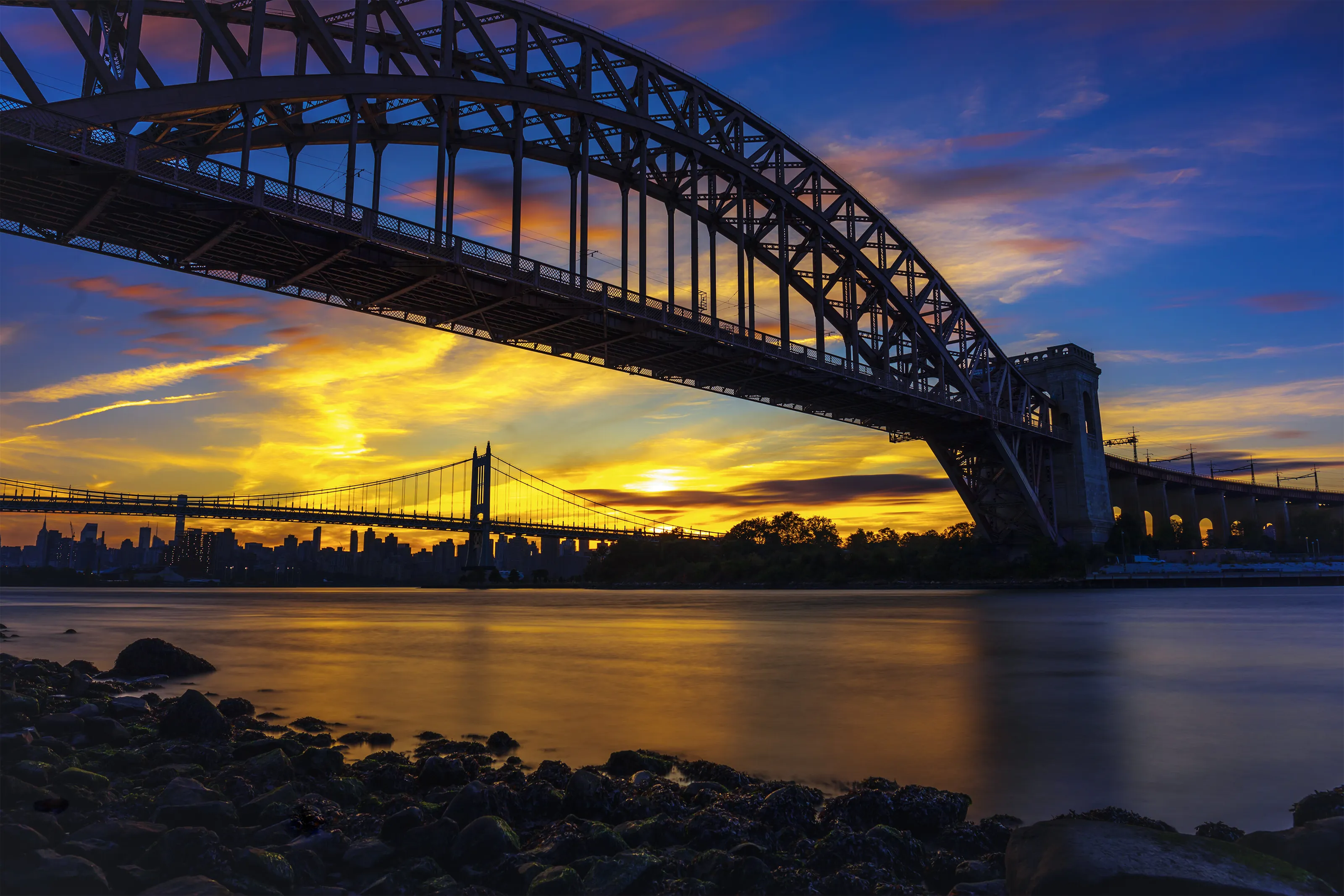 The Sun between the Bridges