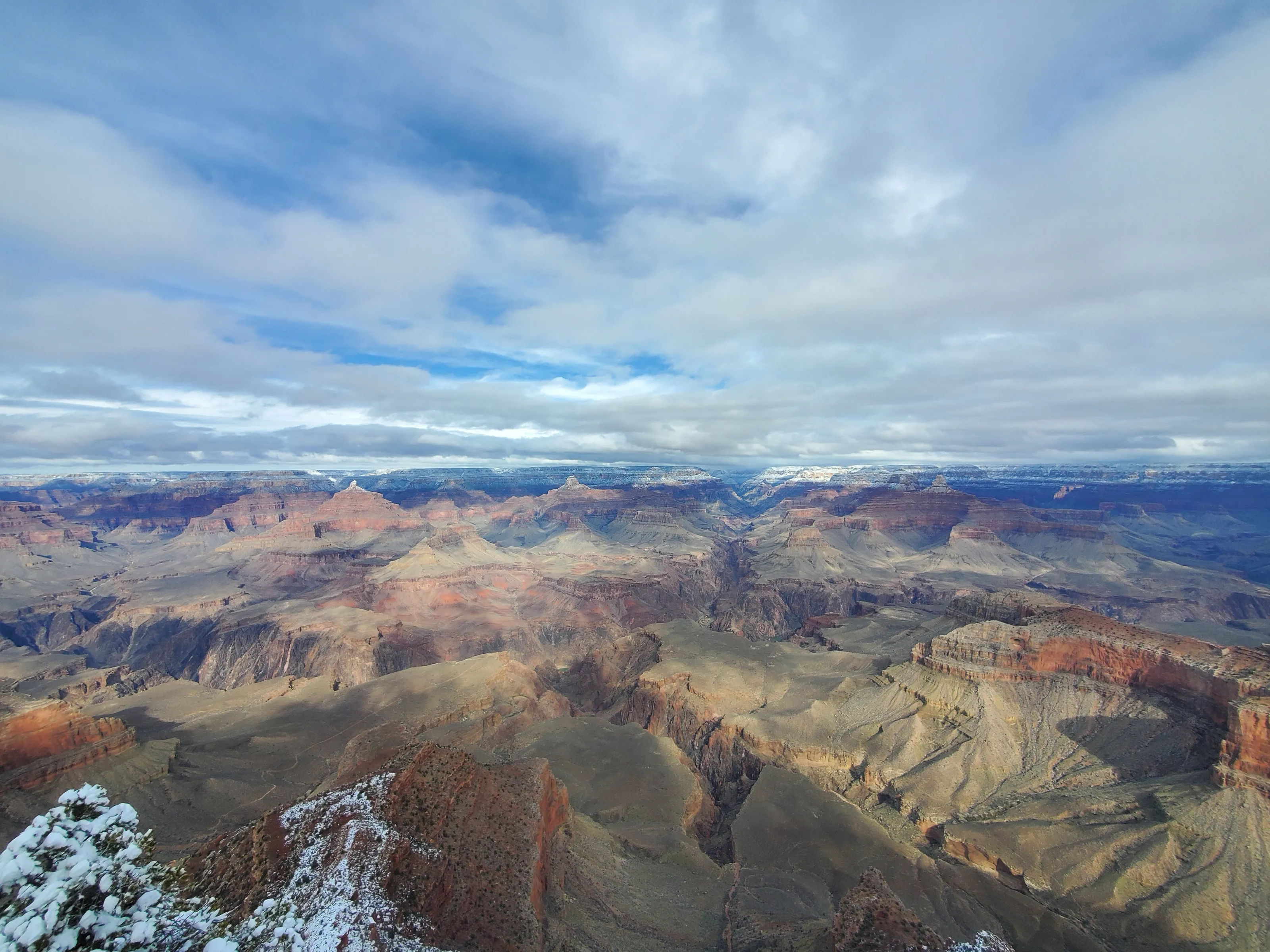 A glimpse of Grand Canyon