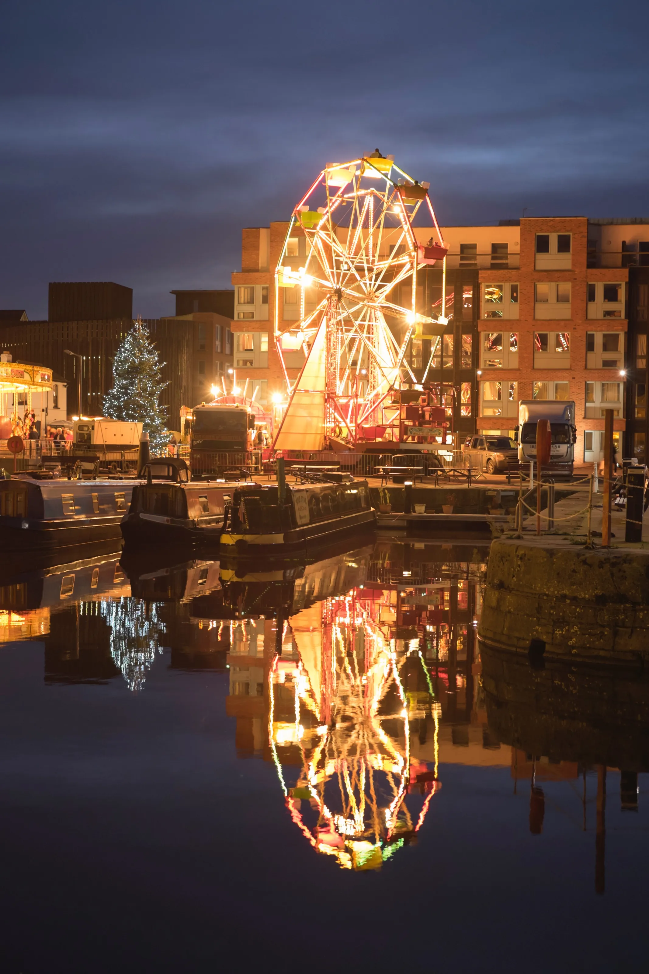 Victorian Christmas market in Gloucester docks
