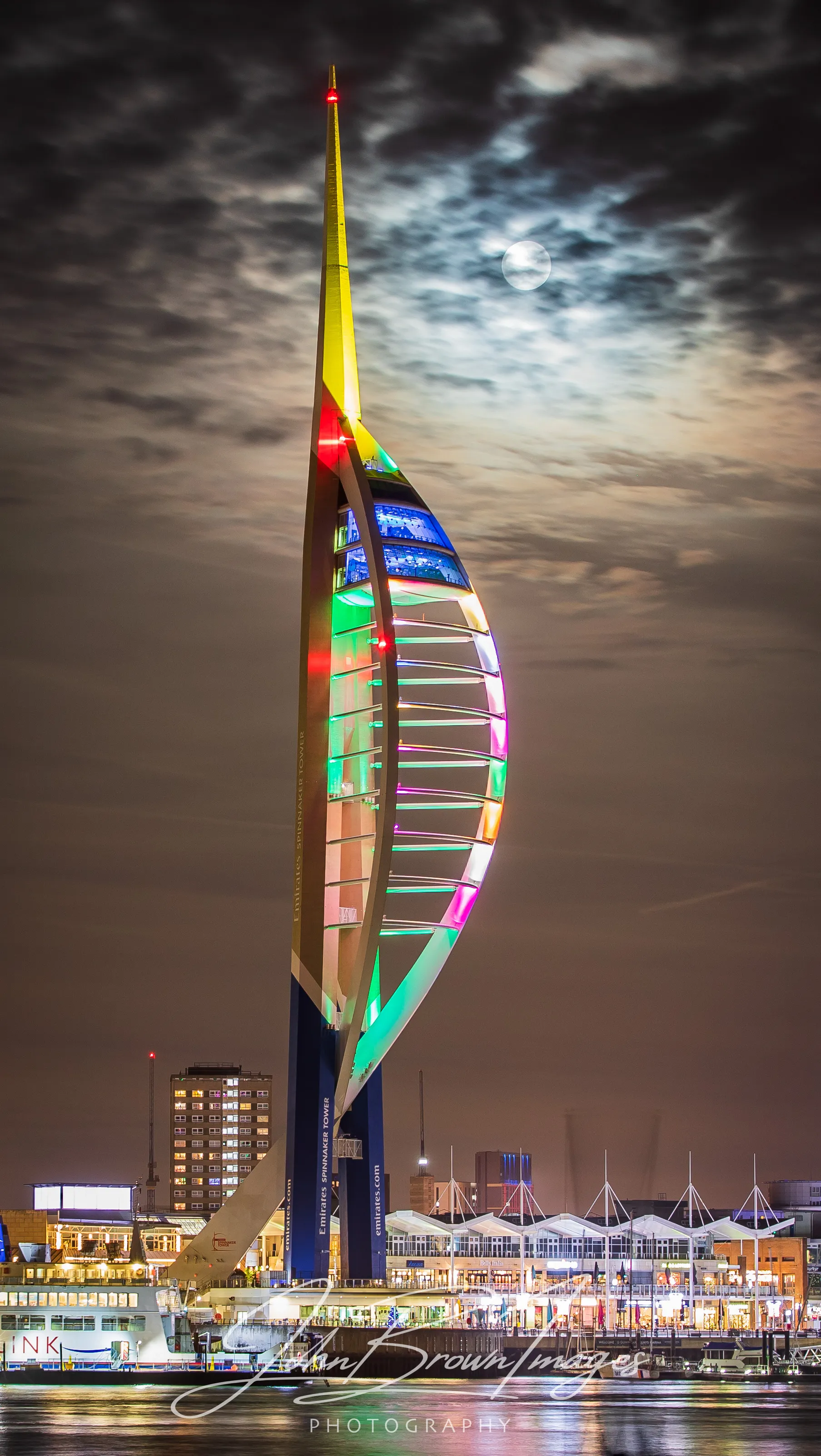 Spiniker tower