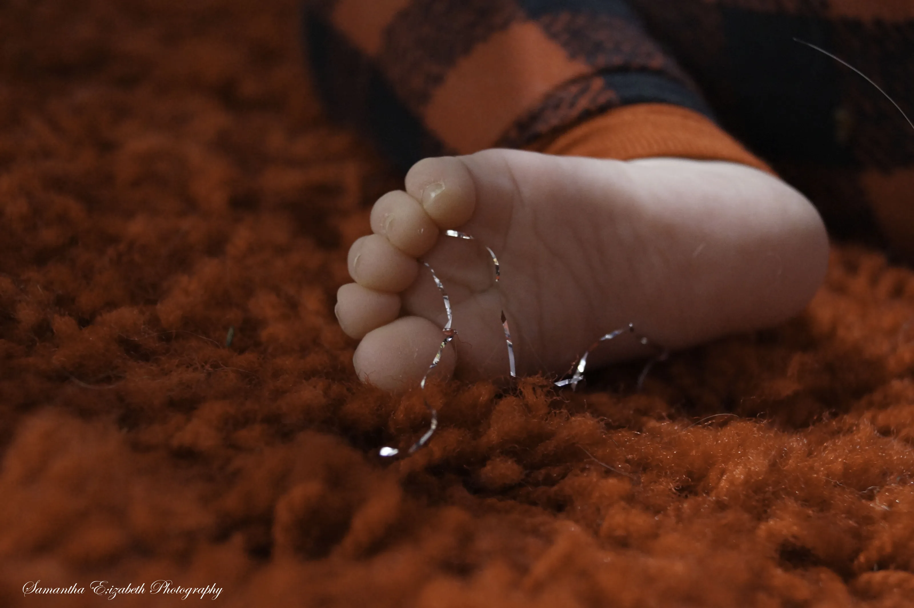Tinsel Toes