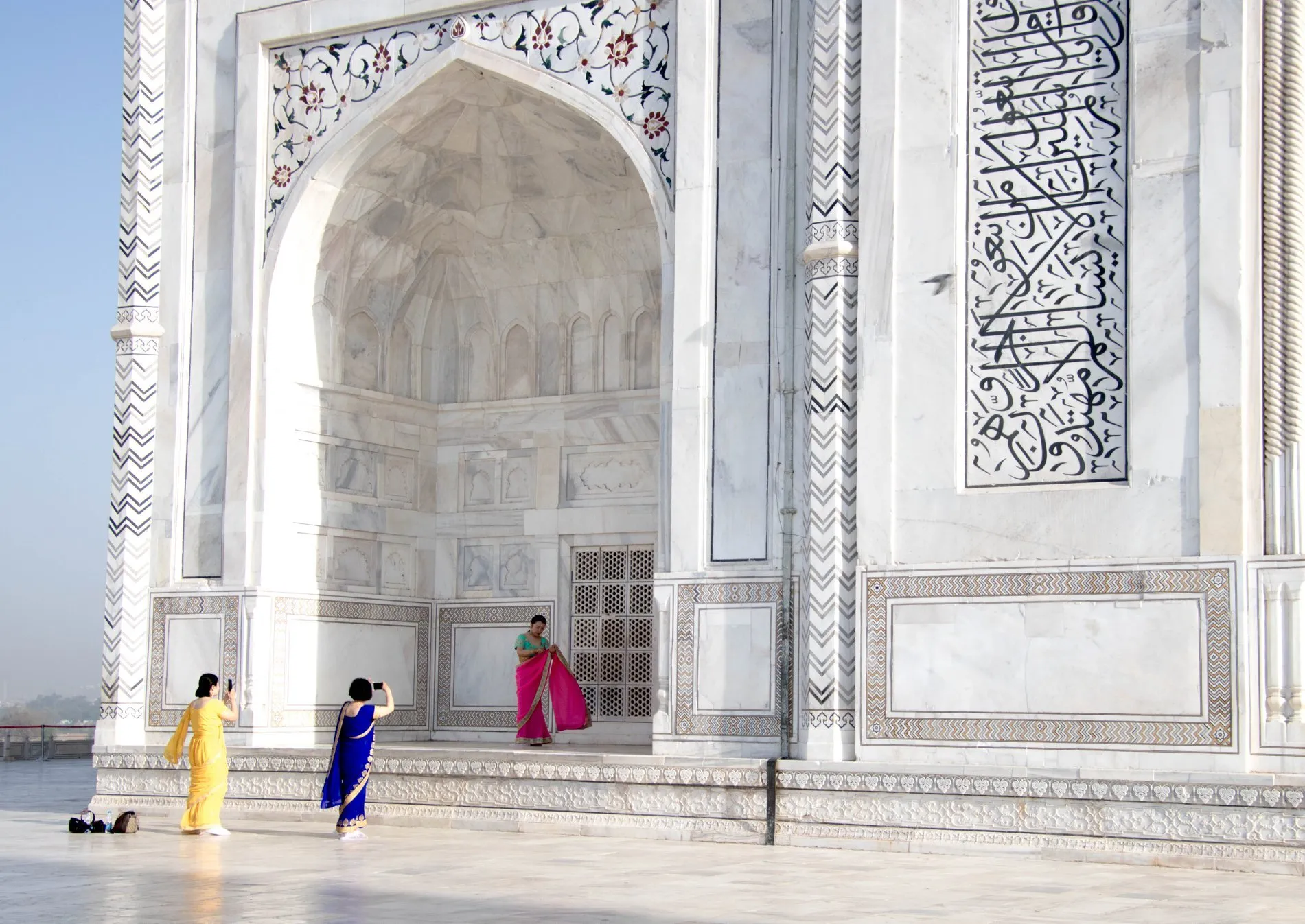 Photo Friends at the Taj Mahal