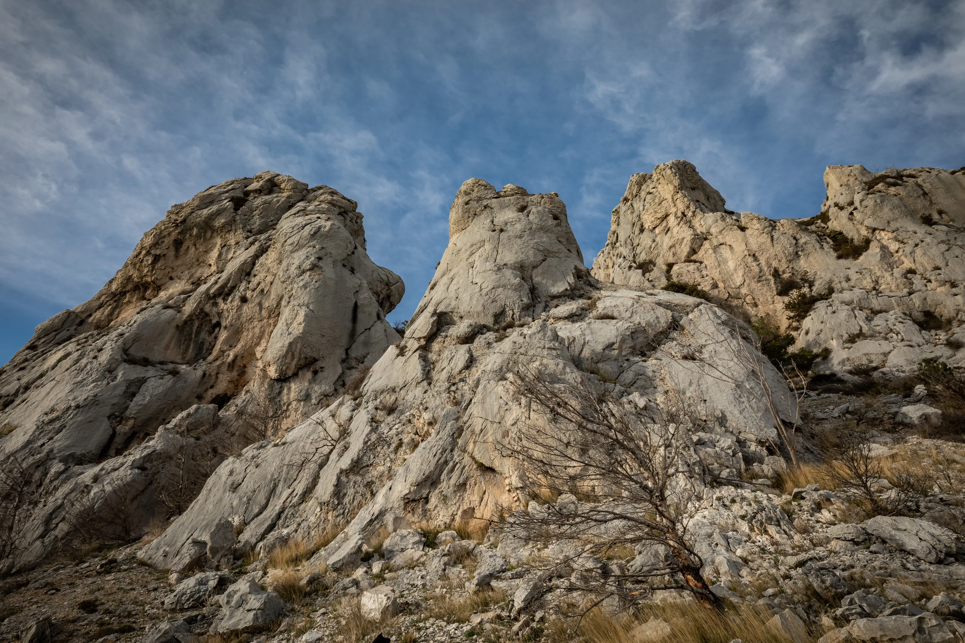 Beautiful rocks next to a hiking trail